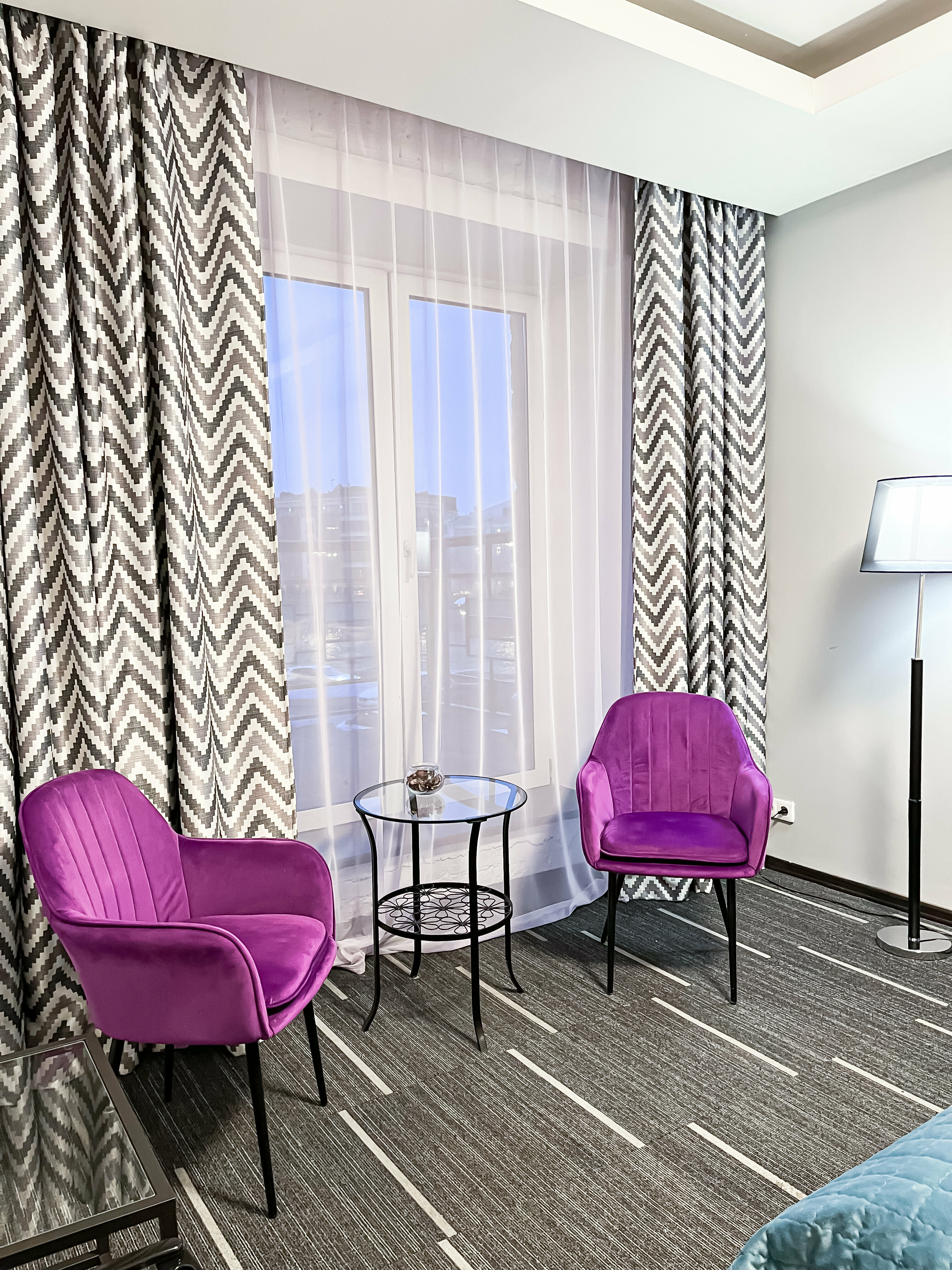 Делюкс с балконом и двуспальной кроватью