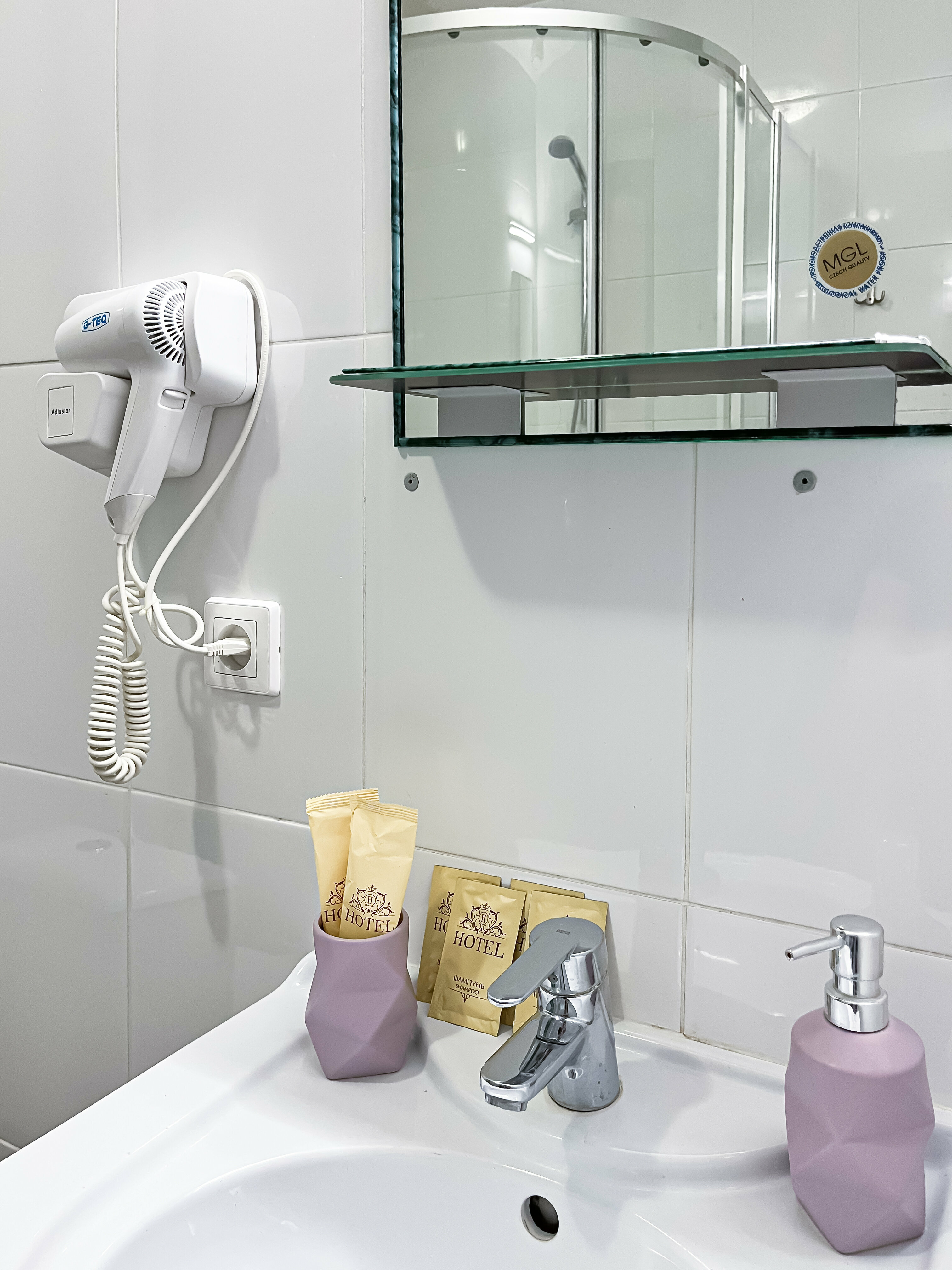 Делюкс с балконом и двуспальной кроватью