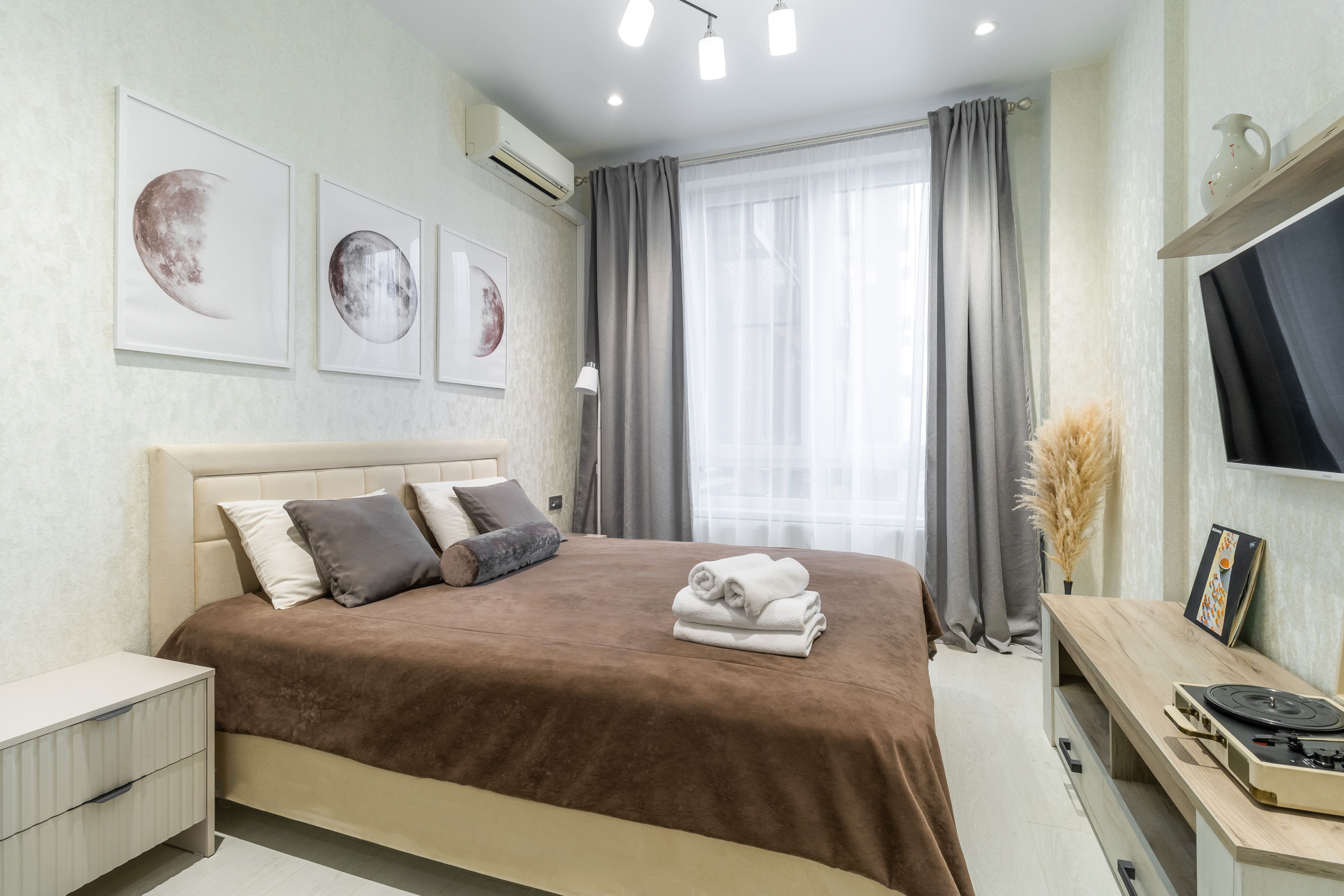 Студия Moon №735