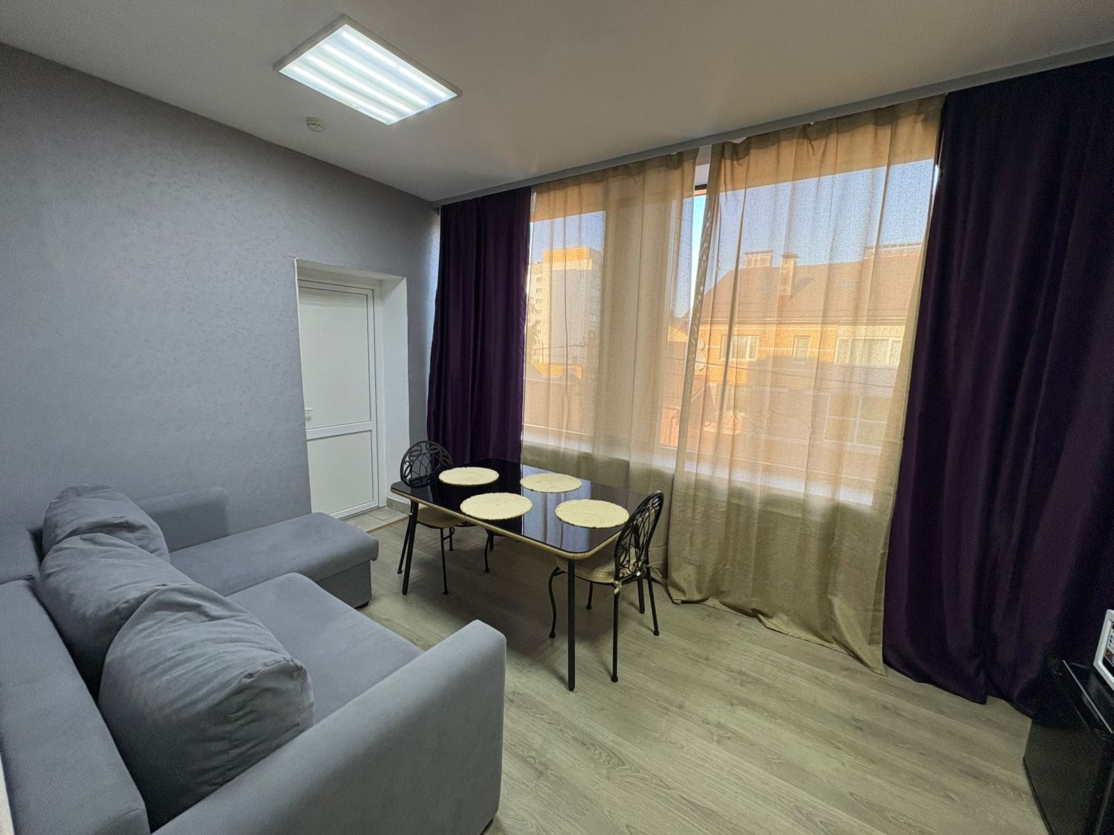 Двухкомнатный семейный с кухней