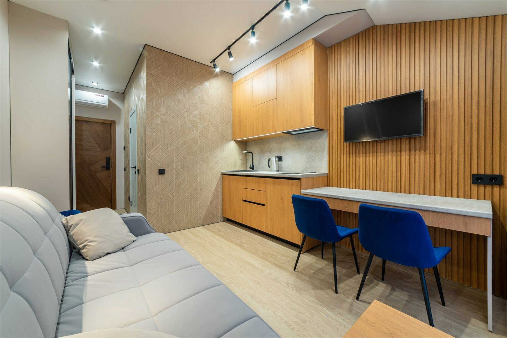 Апартамент двухместный с диваном