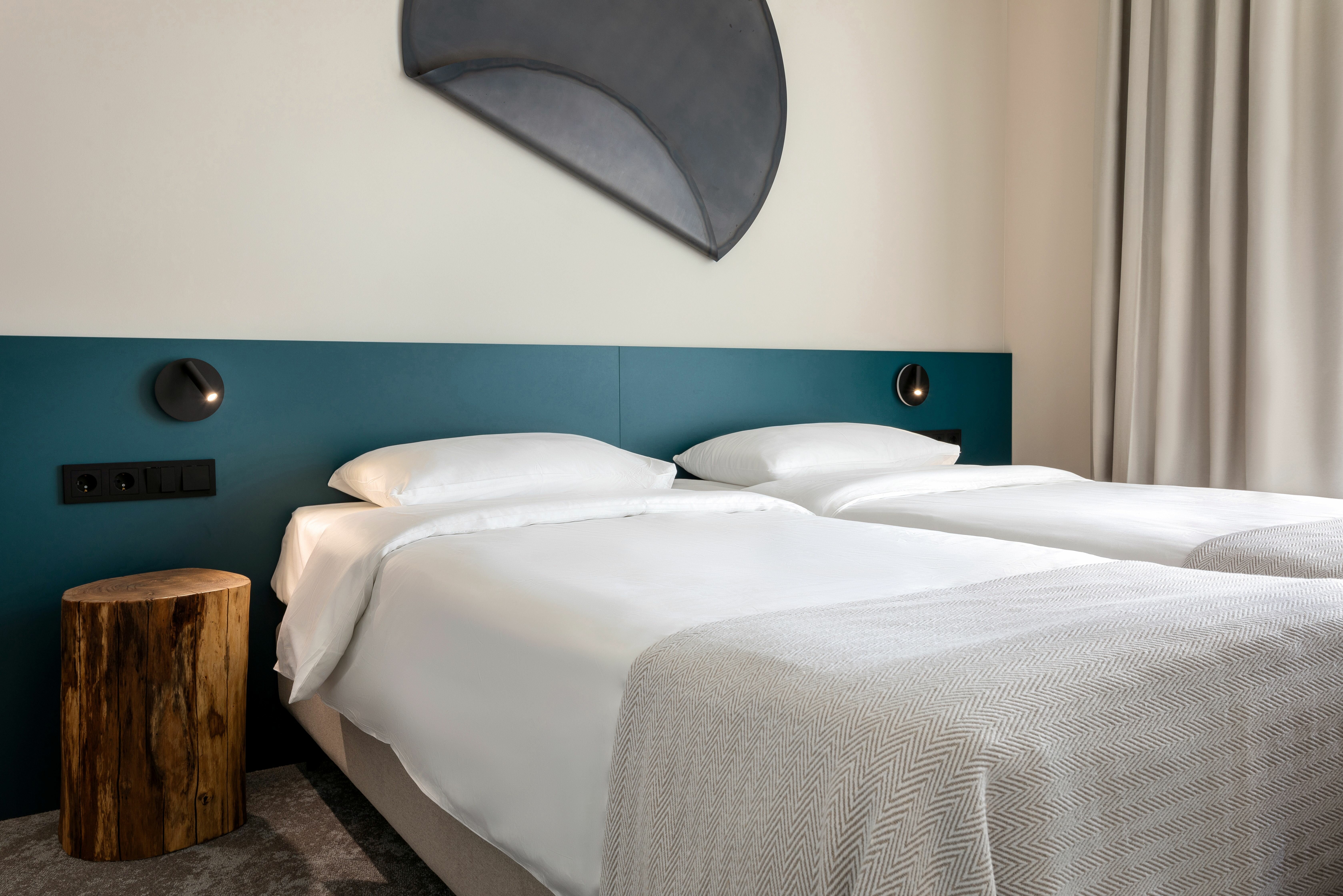 Улучшенный Стандарт с 1 кроватью King-size или 2 односпальными кроватями 90х200см