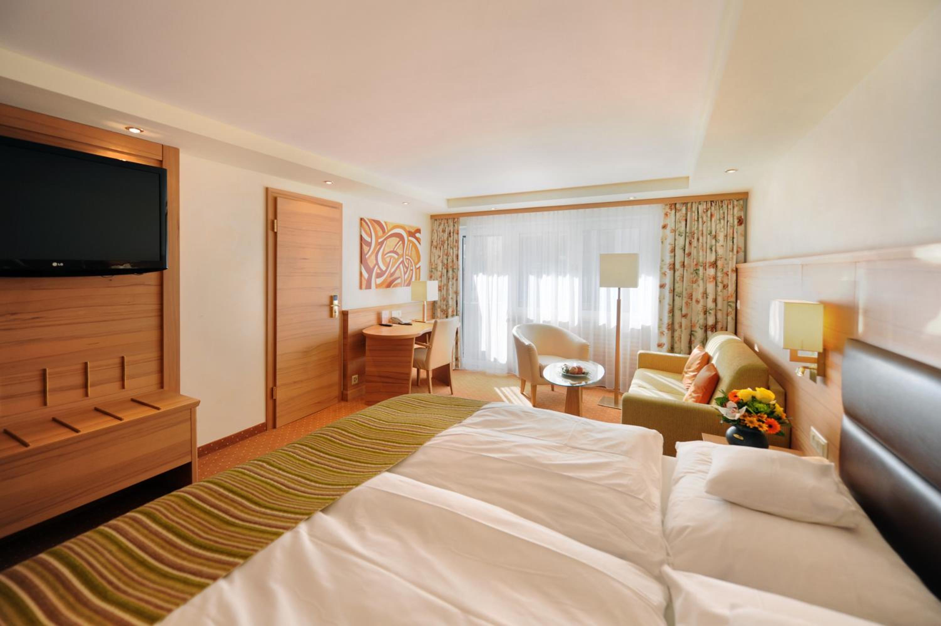 Standard Apartment with partial Matterhorn View