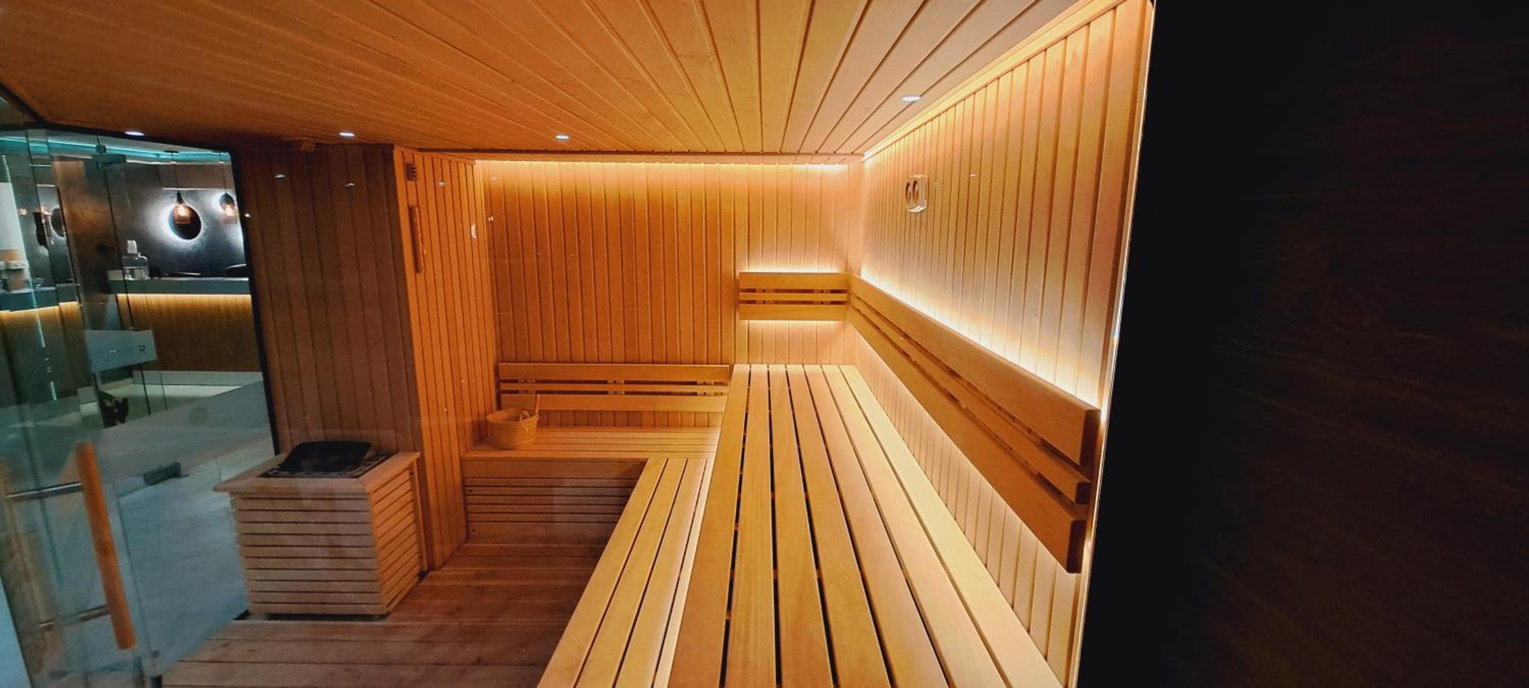 Deluxe Double or Twin Room Special offer –  balneotherapy included.