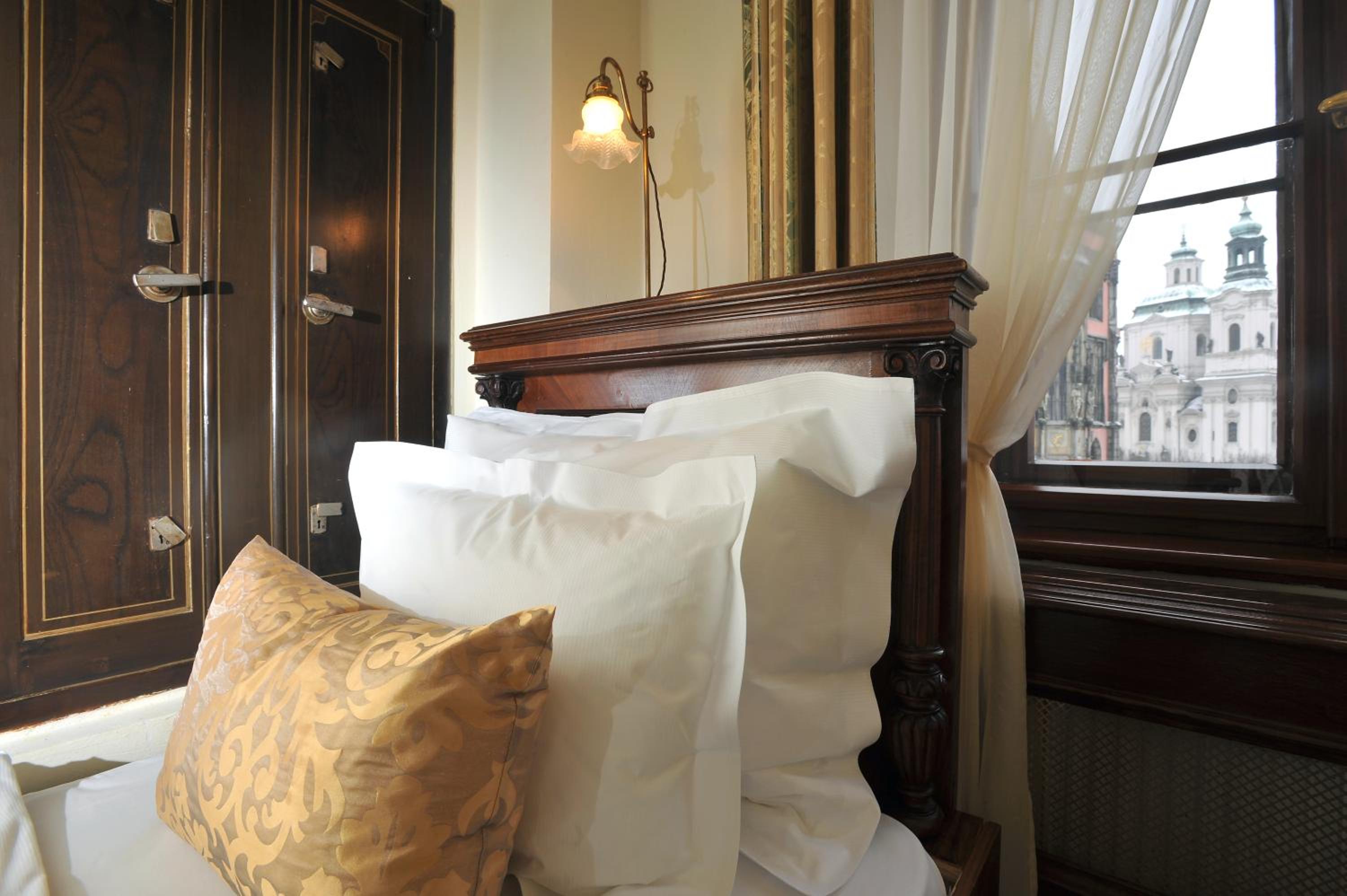Standard Double Room with One Way Shuttle Service 