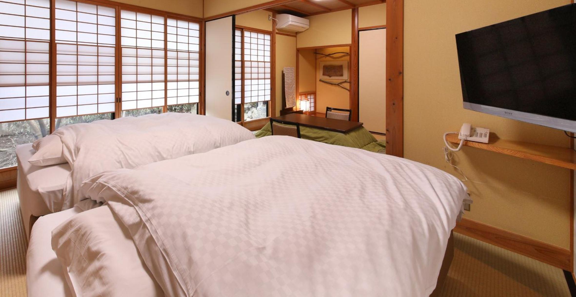 Twin Room With Tatami Area With Open-Air Bath- New Building - Garden View