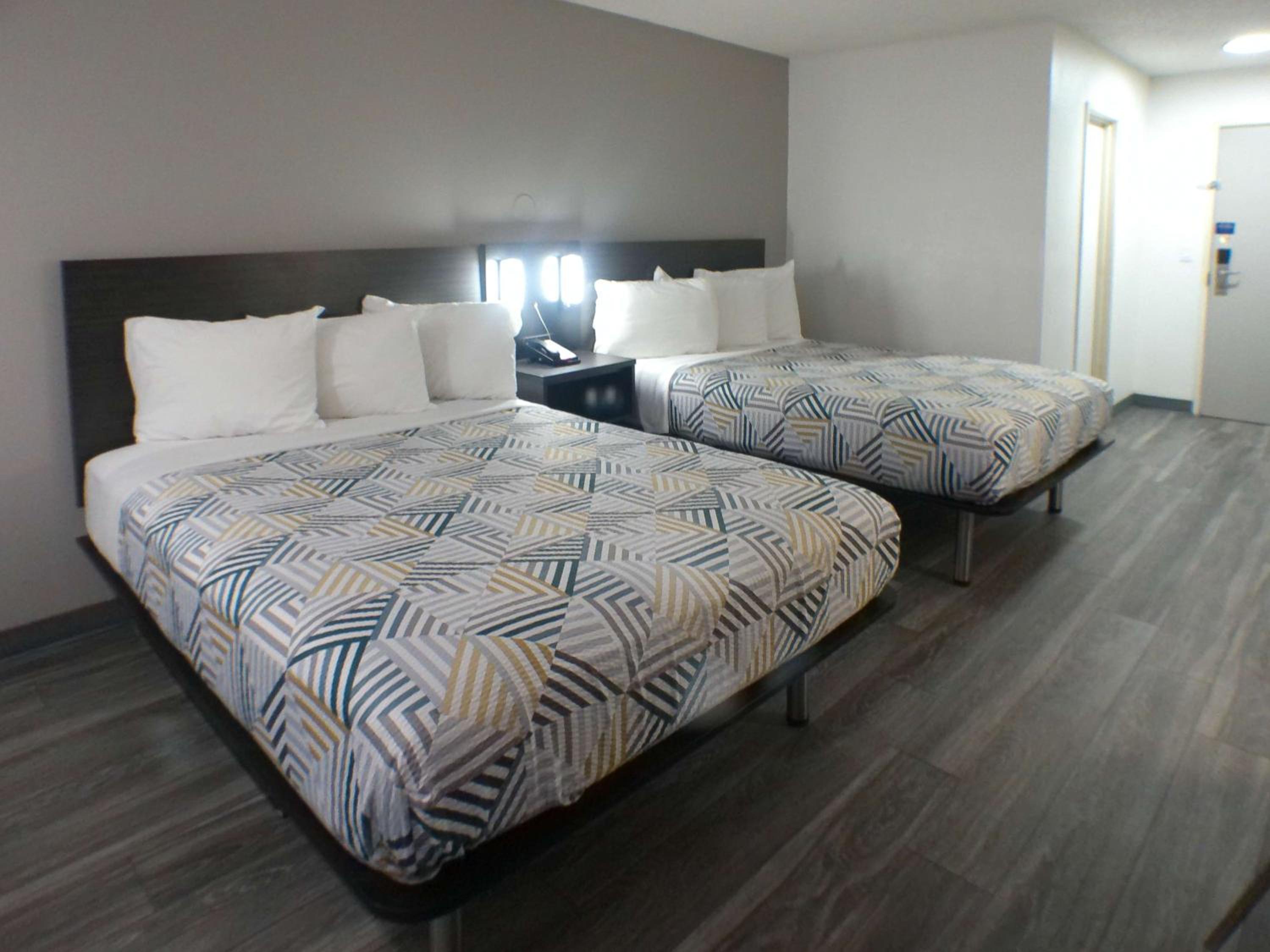 Queen Room with Two Queen Beds - Disability Access - Non-Smoking