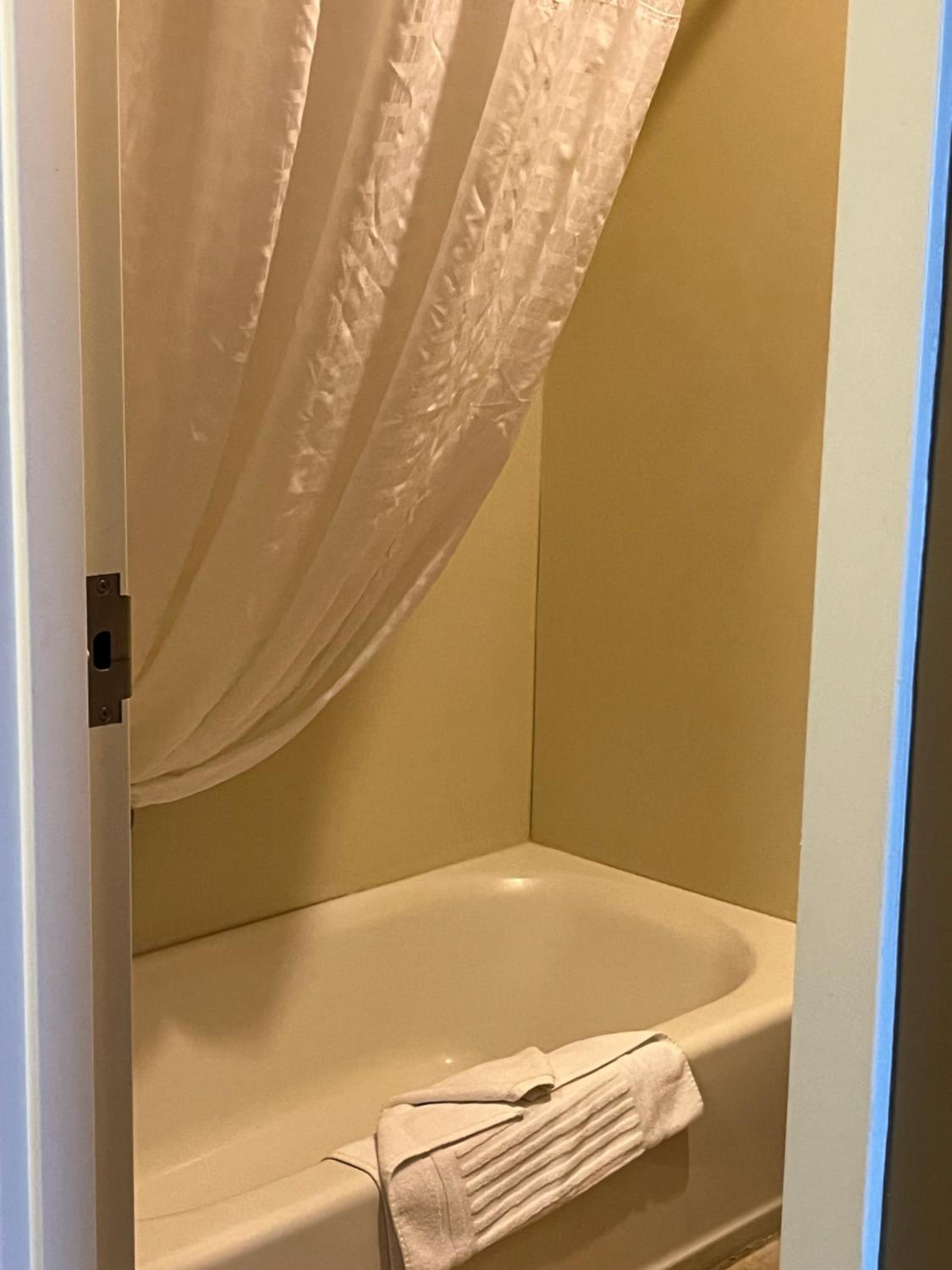 Deluxe Queen Room with Two Queen Beds - Non-Smoking