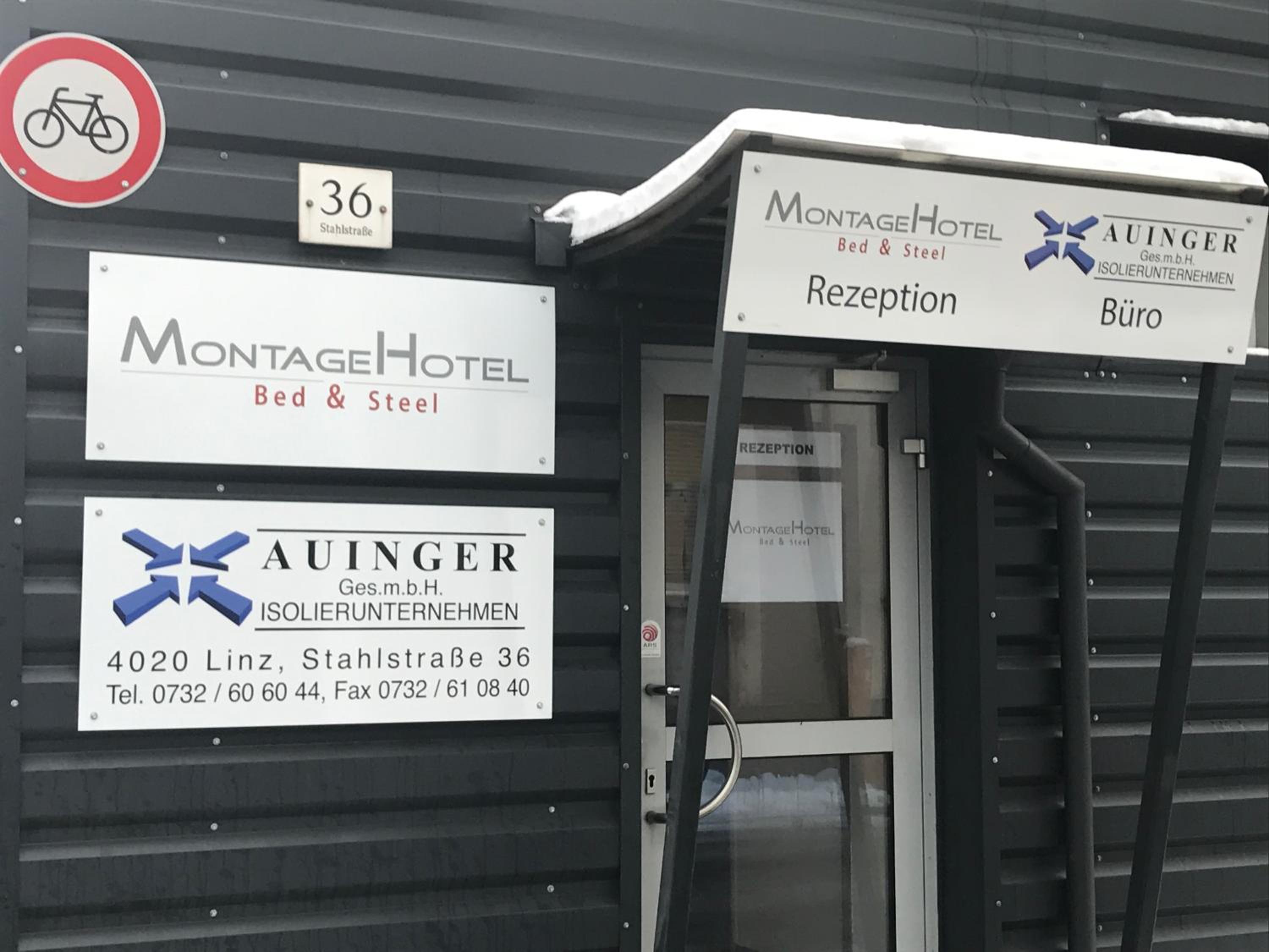 Single Room with Private Bathroom