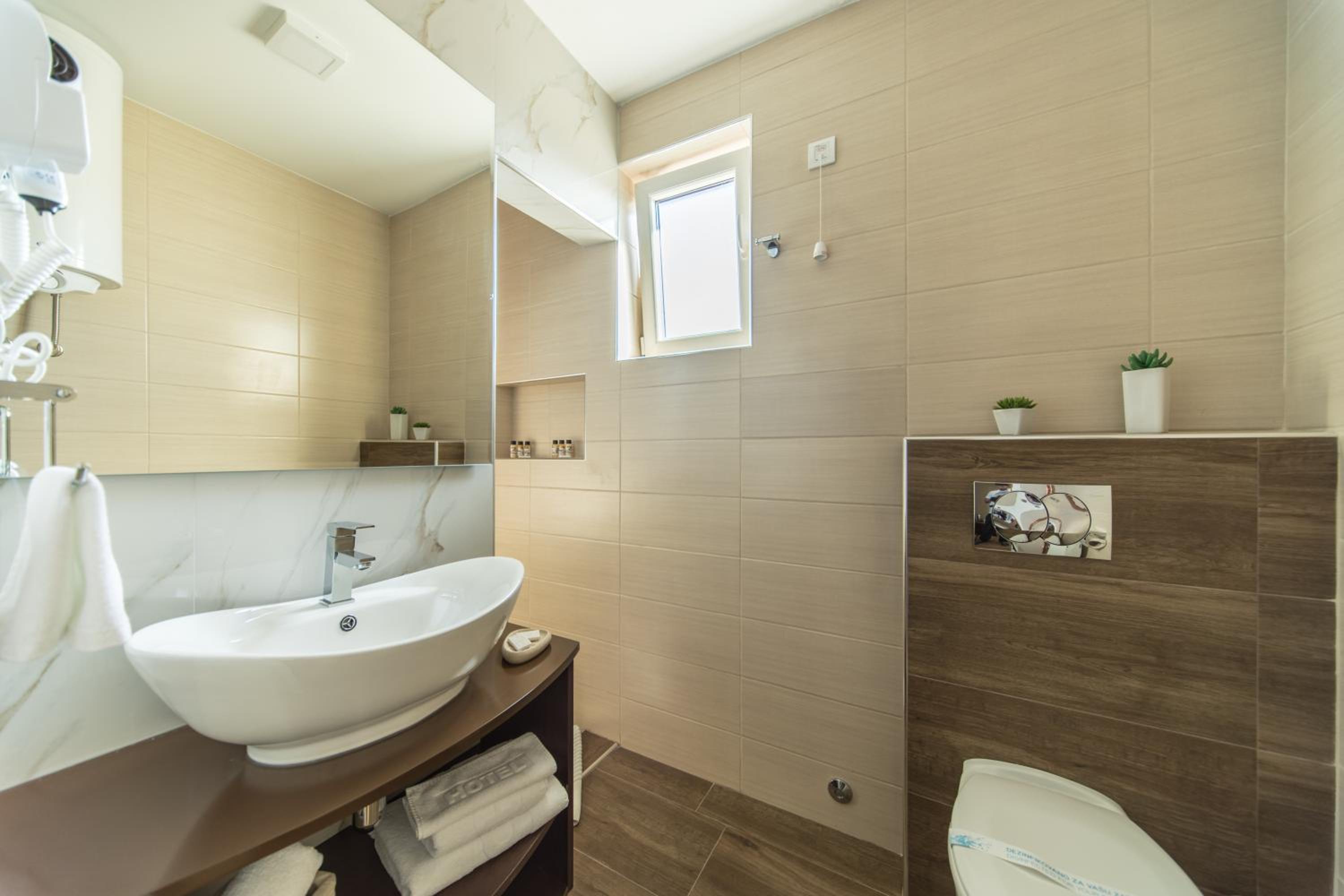 Superior One-Bedroom Suite