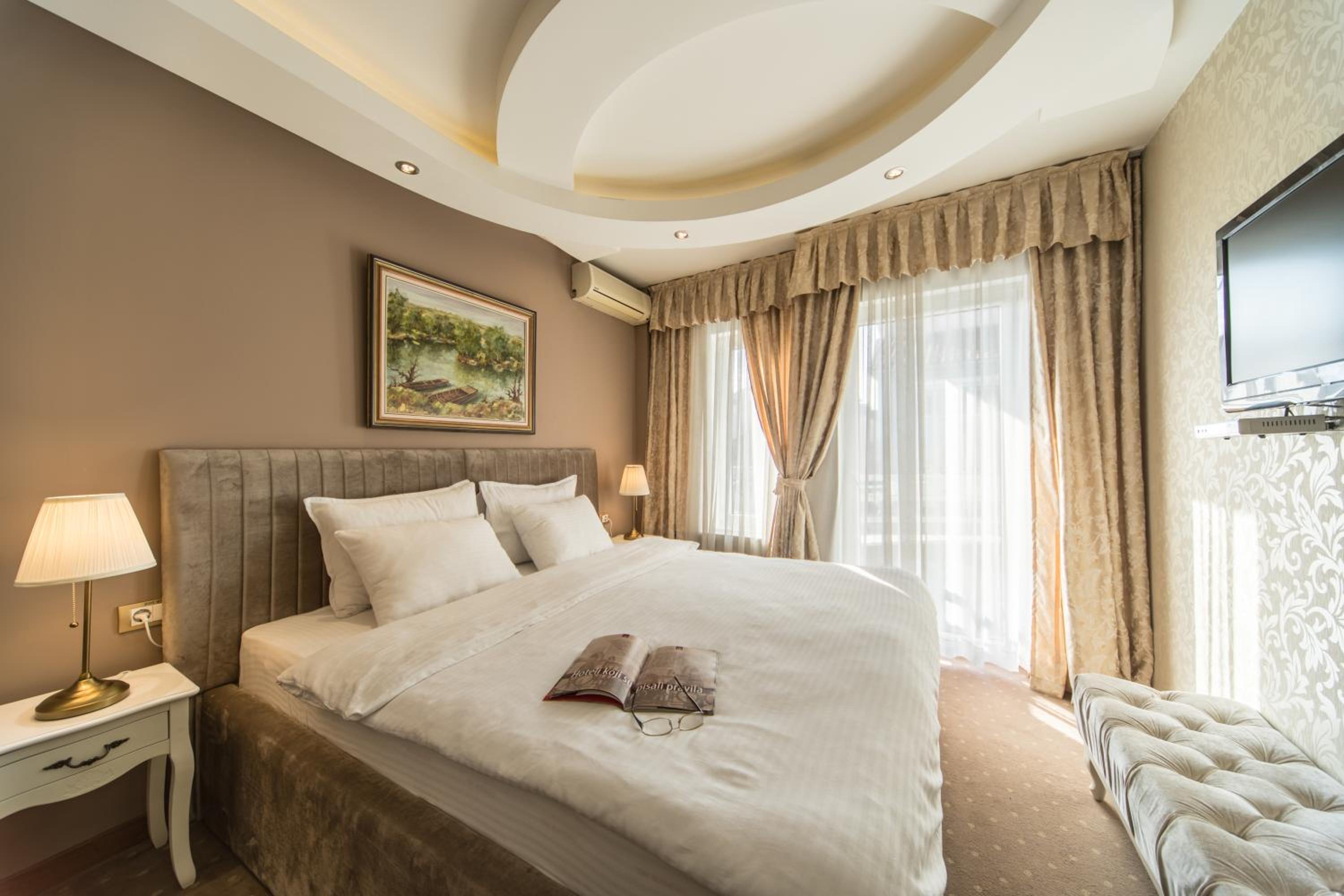 Superior One-Bedroom Suite