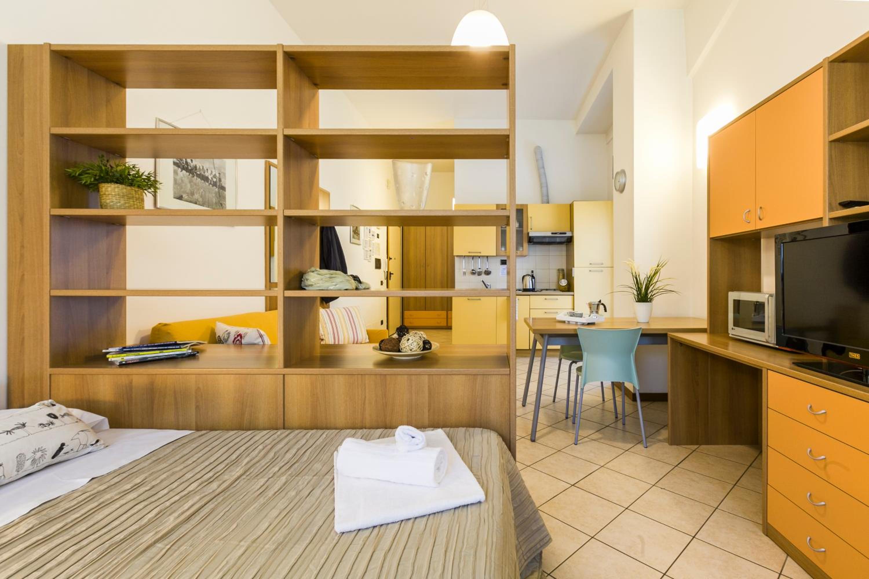 Standard Studio (2-3 Adults)