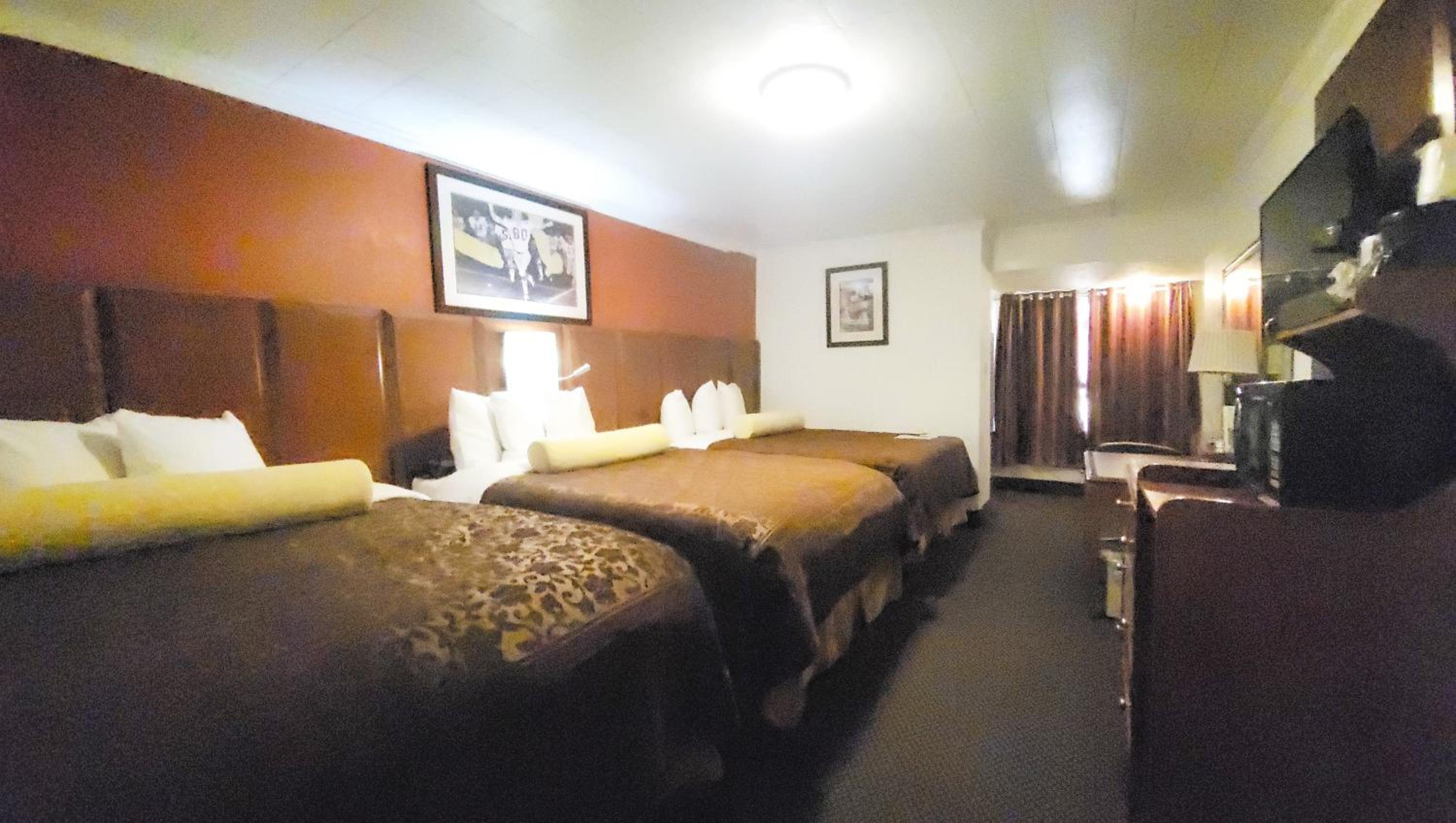 Deluxe Quadruple Room