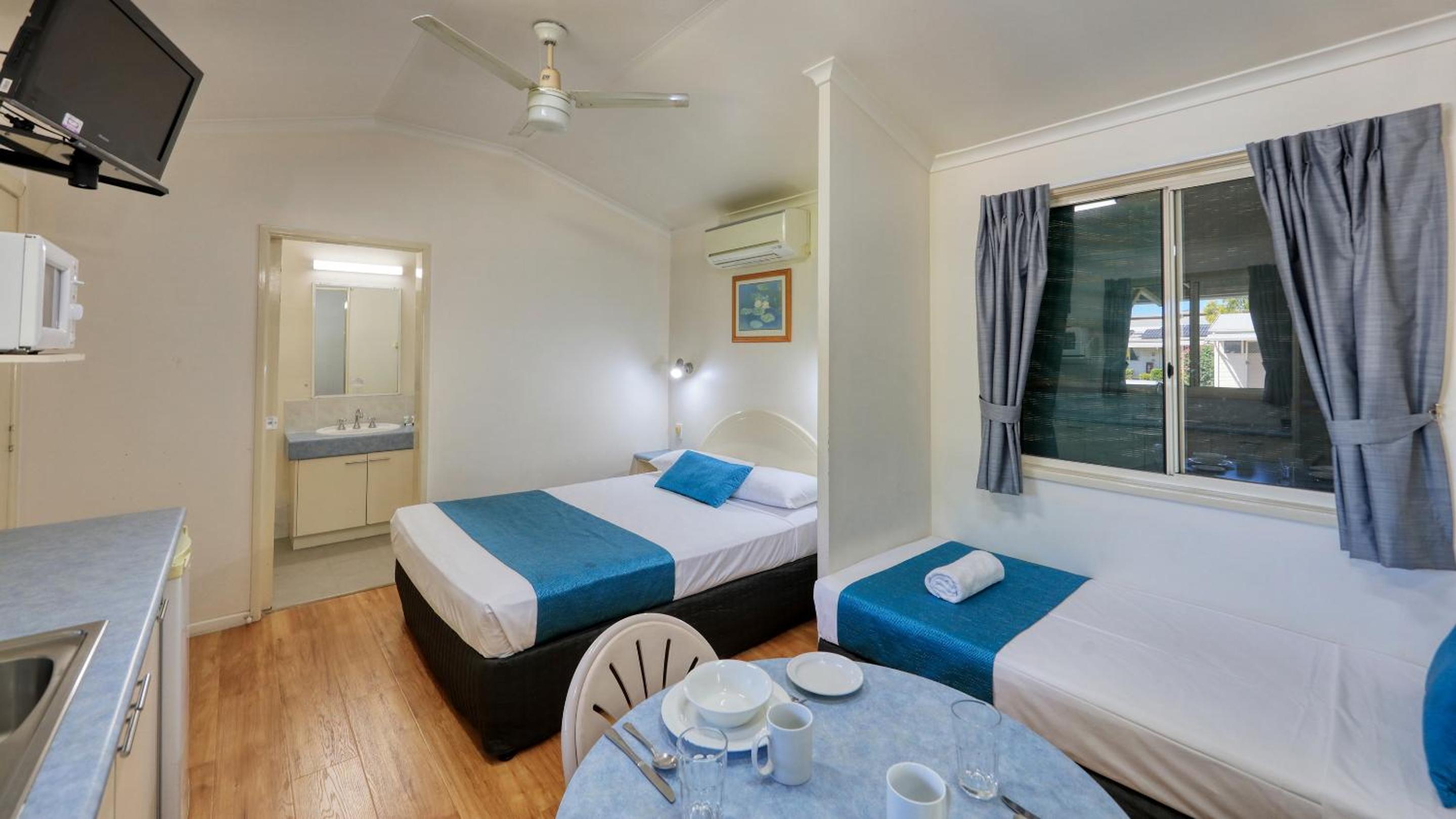 Queen Room with Spa Bath