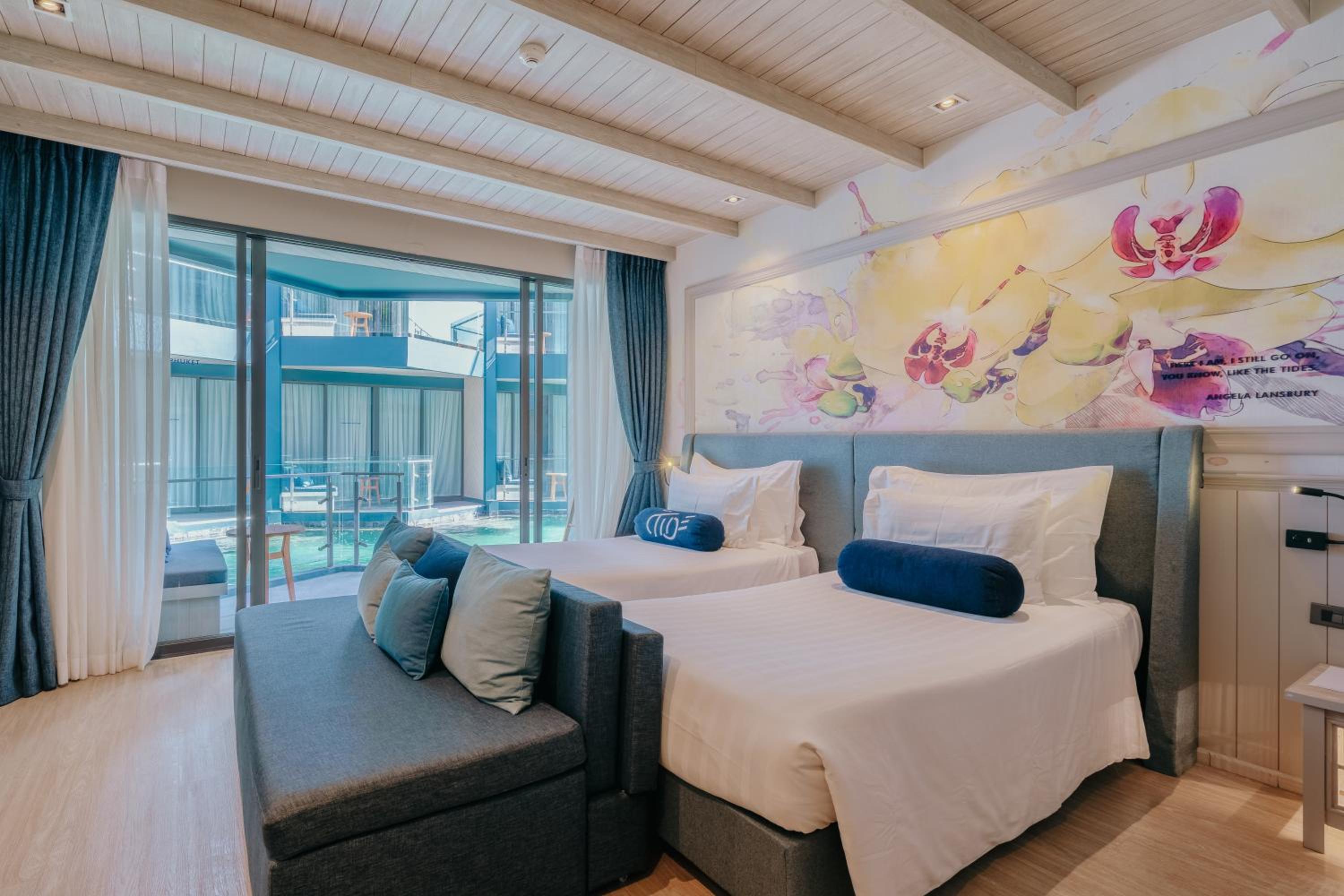 Twin Room with Pool View