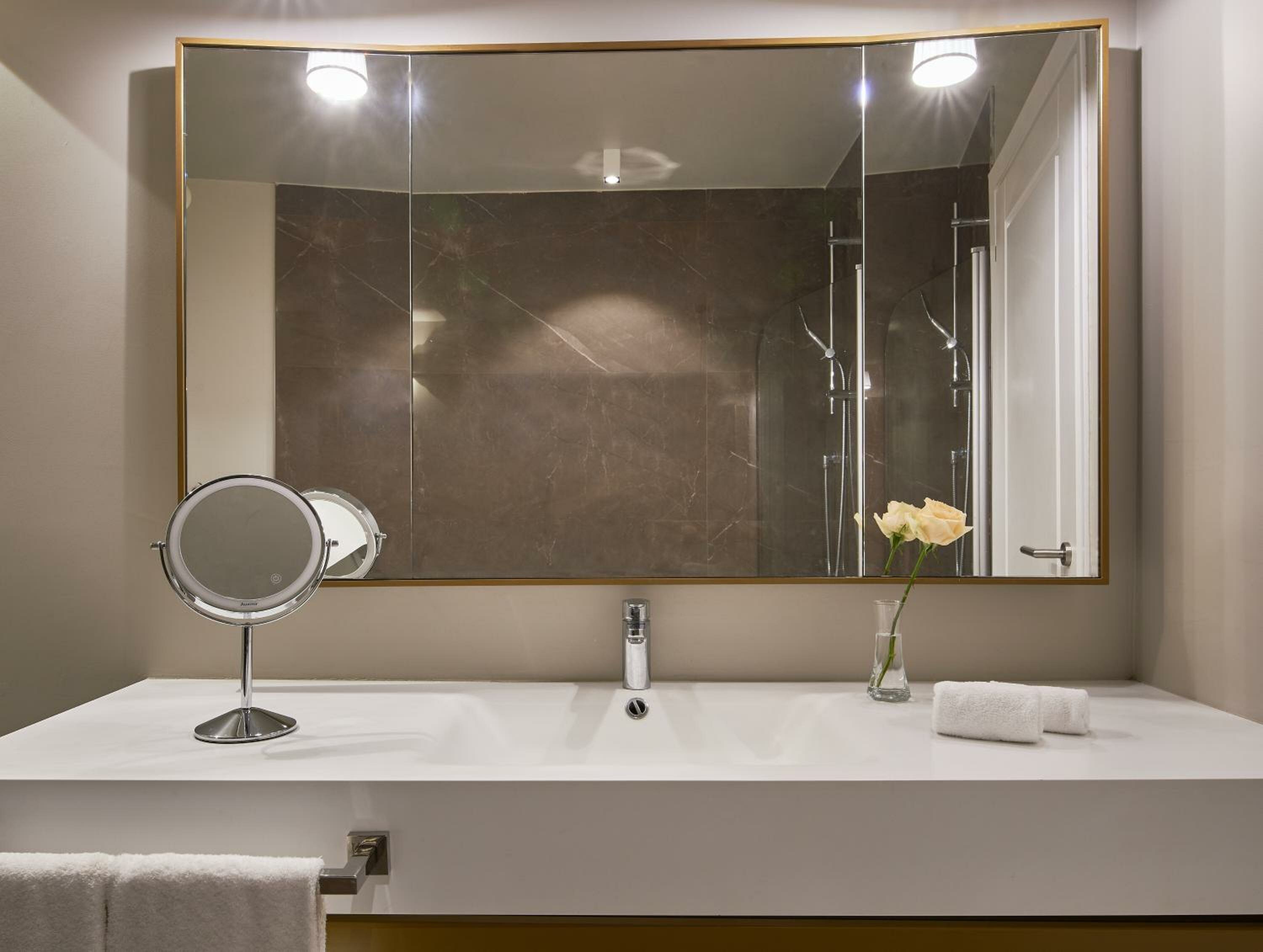 Two-Bedroom King Suite