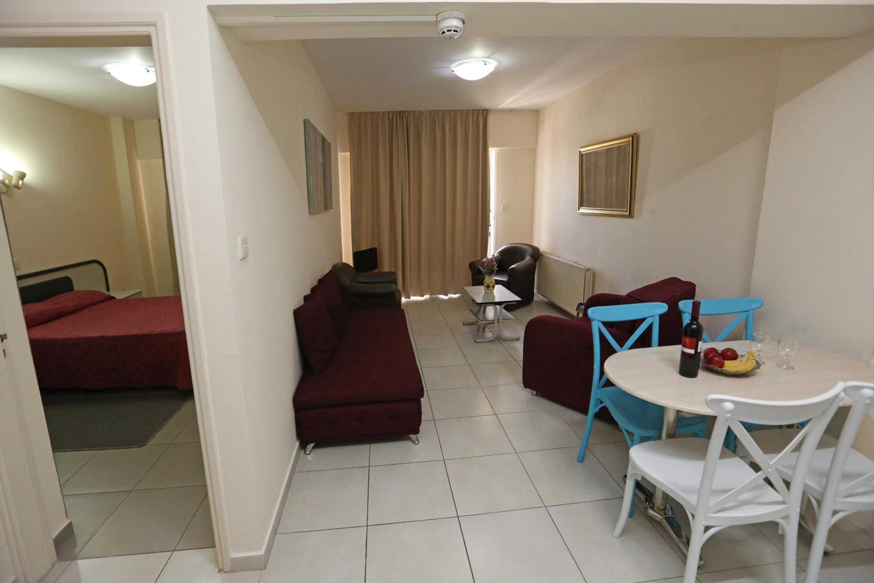 One-Bedroom Apartment (4 Adults)