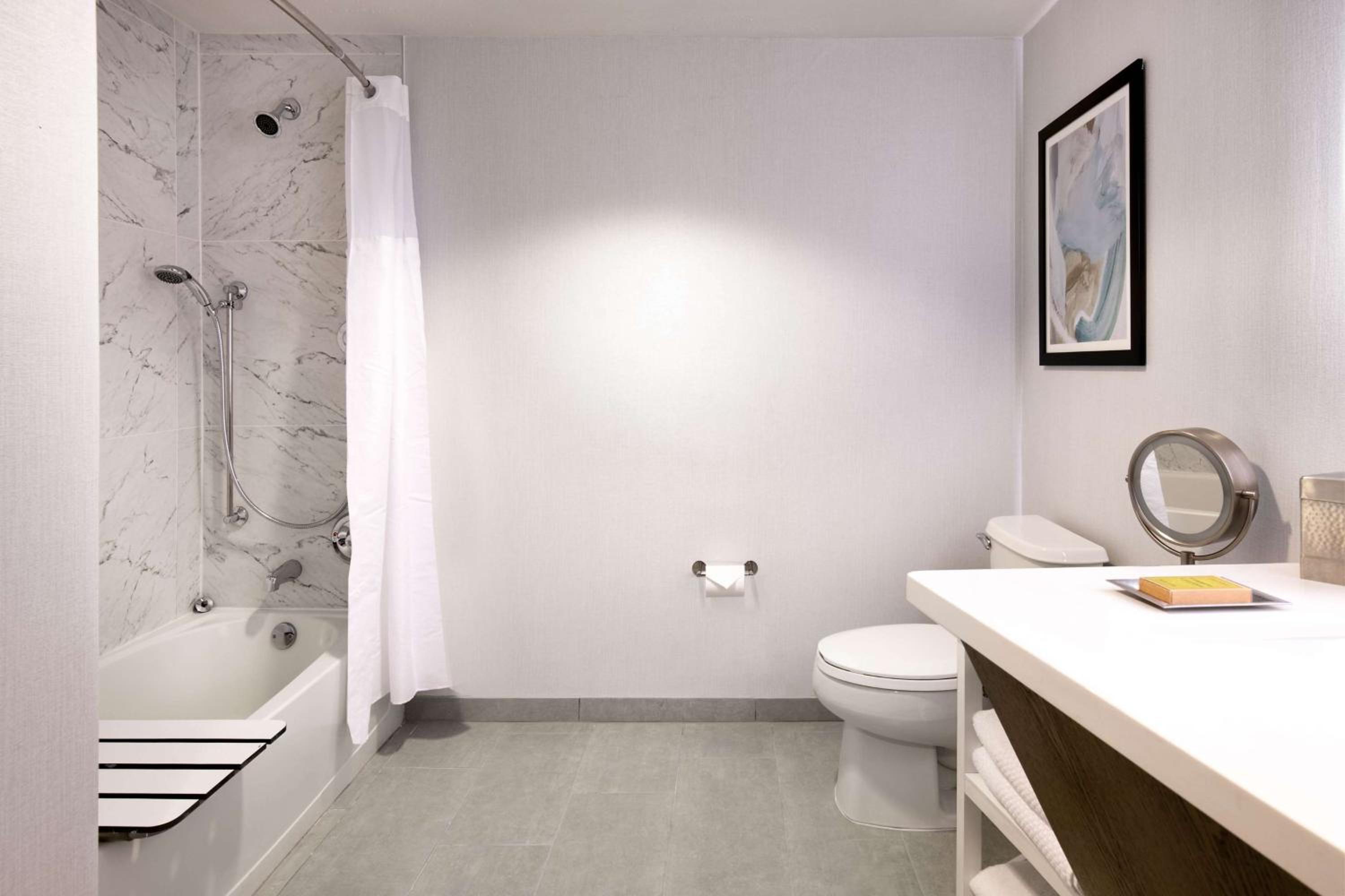 King Room with Roll-In Shower - Mobility/Hearing Accessible