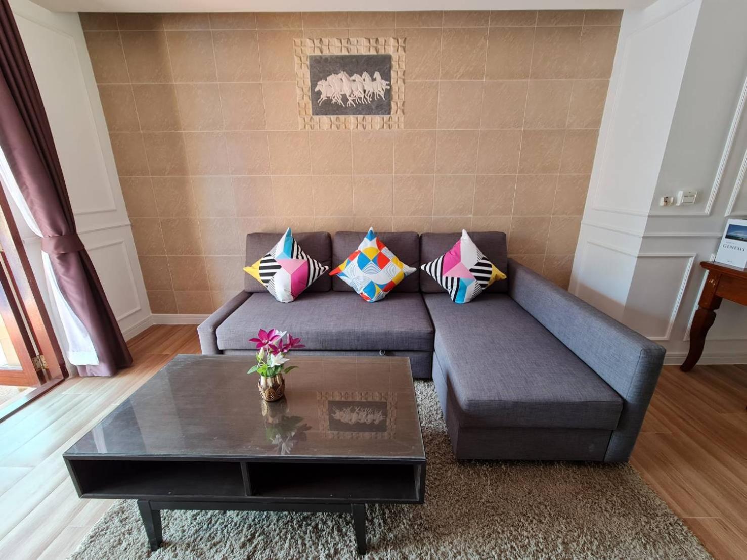 Suite with Pool View