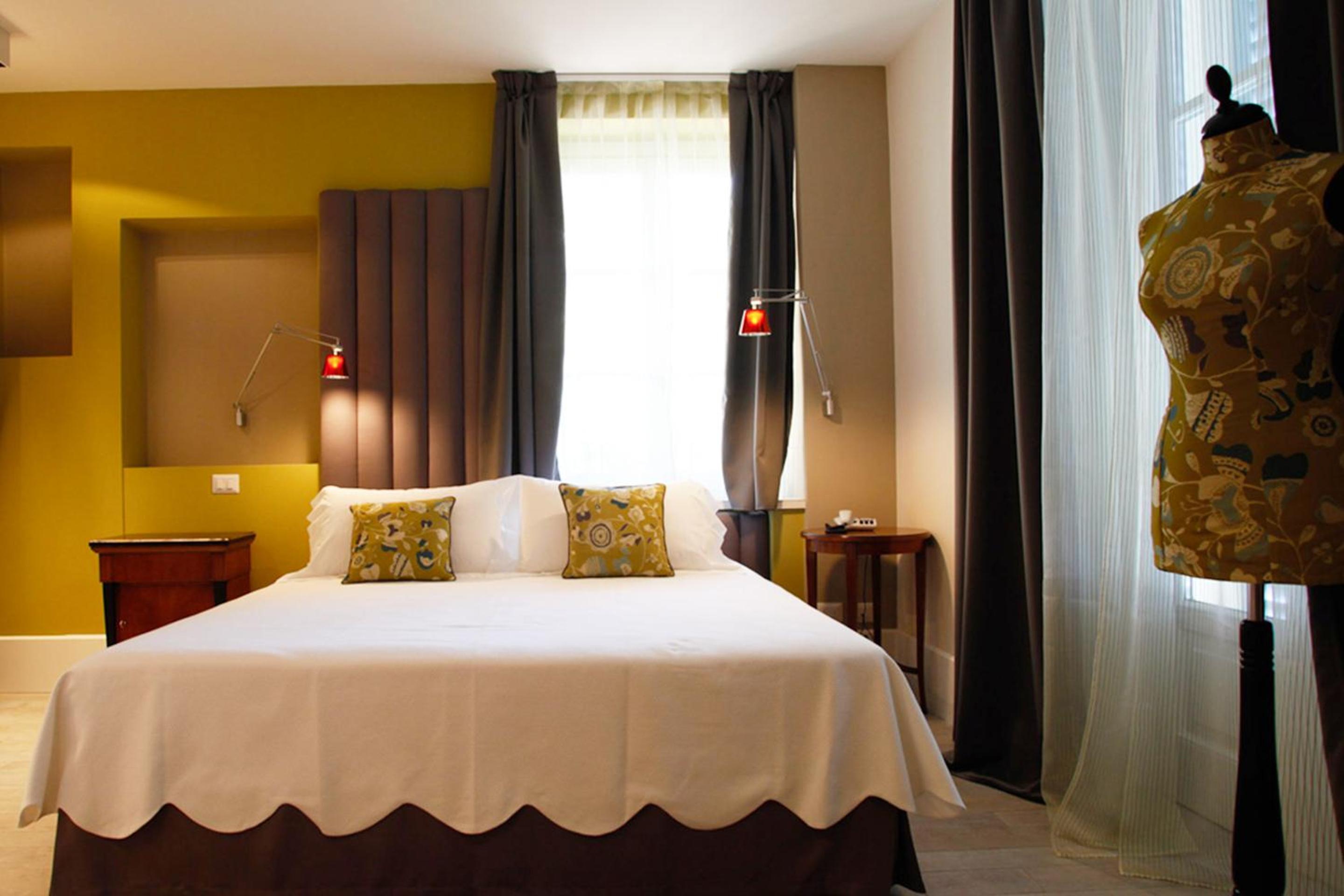 Superior Double Room with Balcony and Lake View