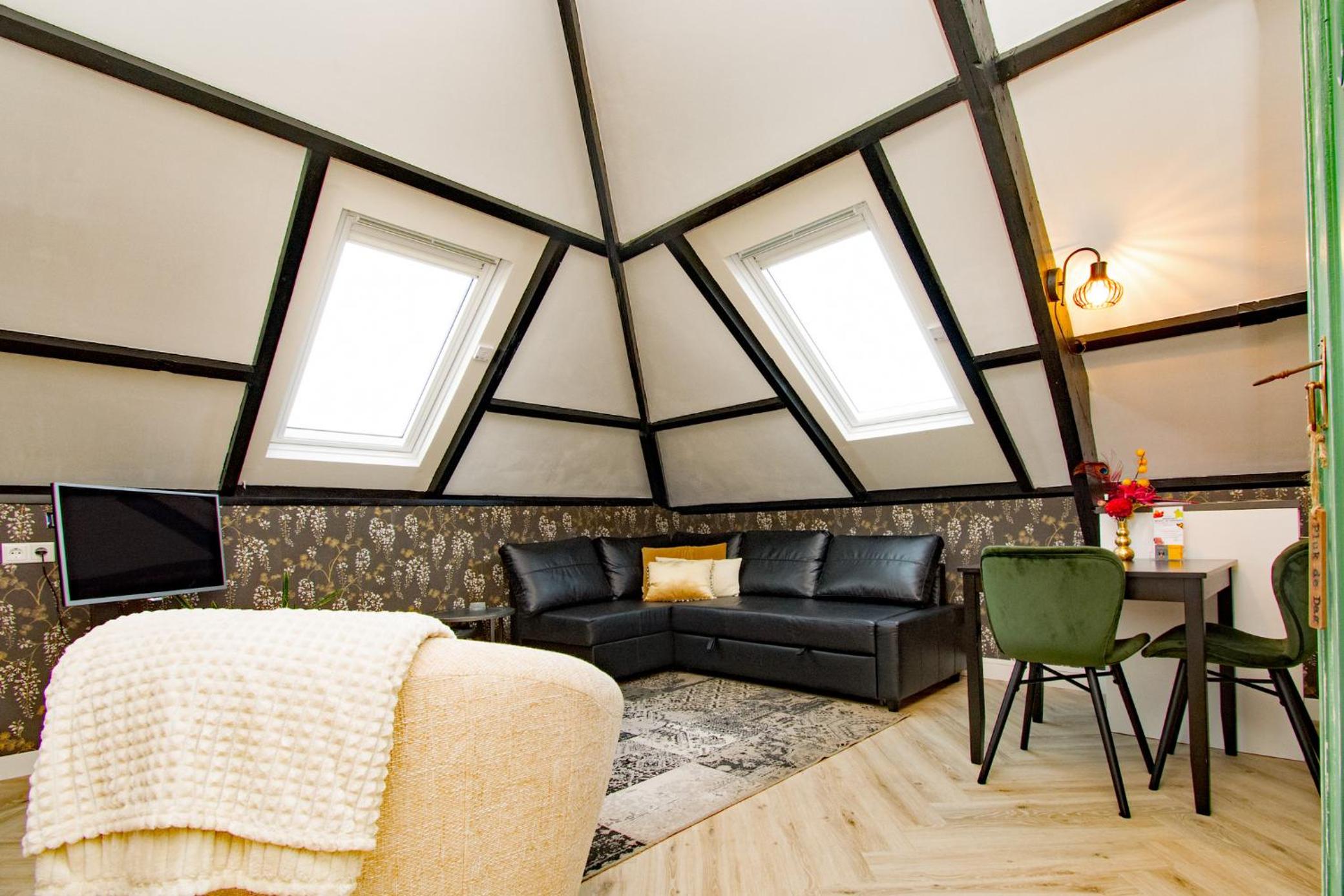 Superior Apartment with City View