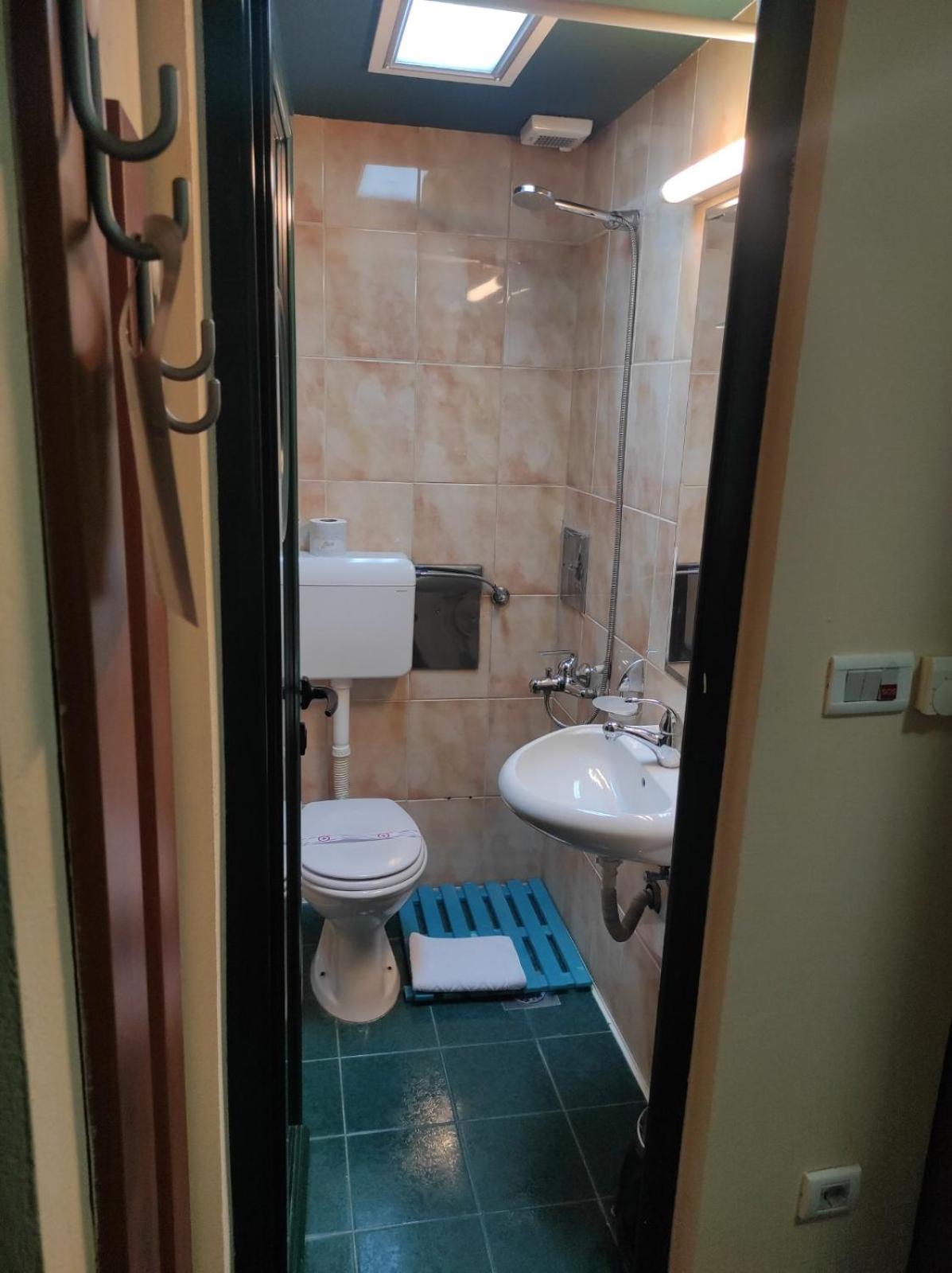 Economy Single Room