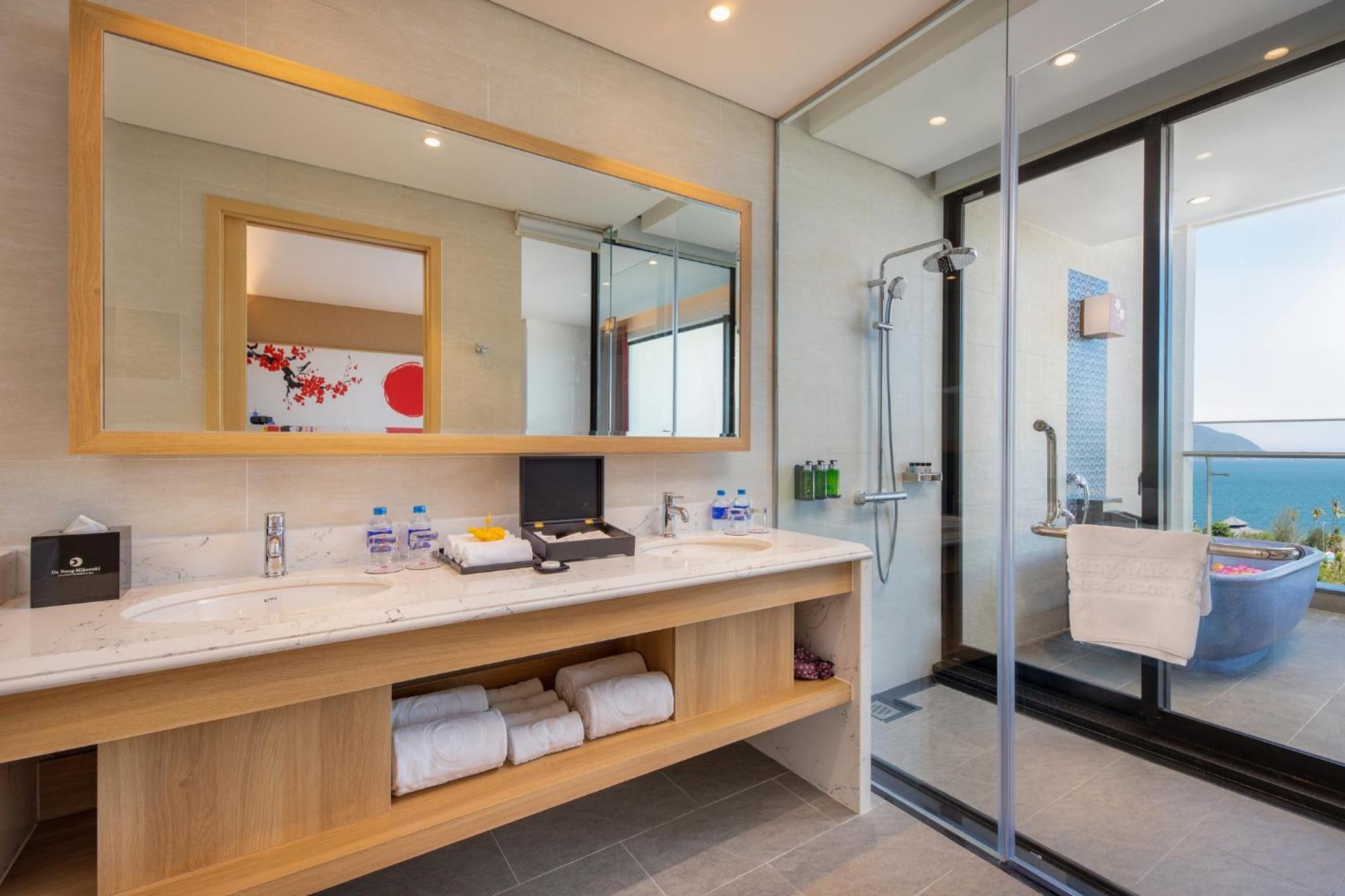 Special Offer - Deluxe Double Room with Ocean View