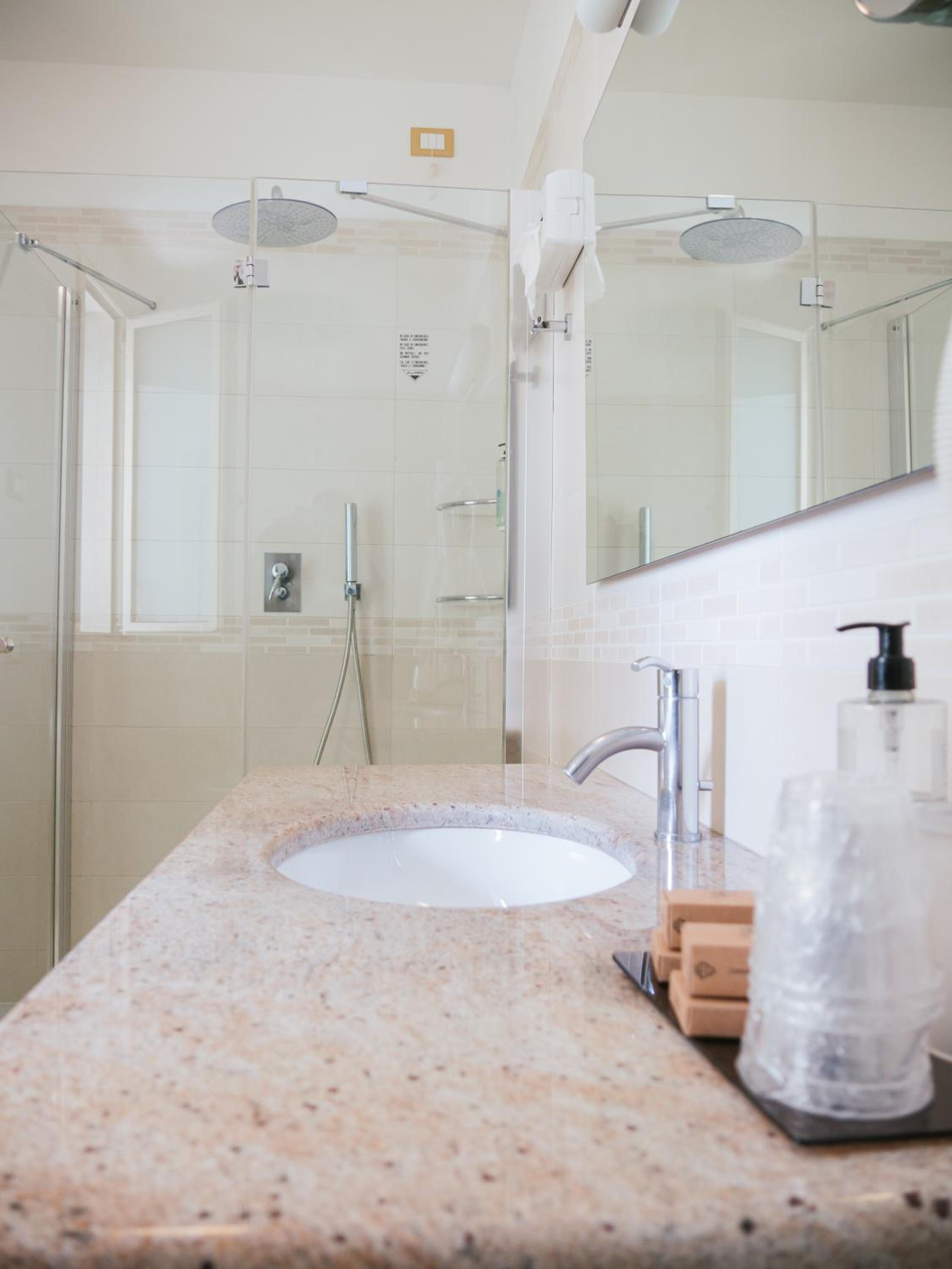 Deluxe Double Room with Side Sea View