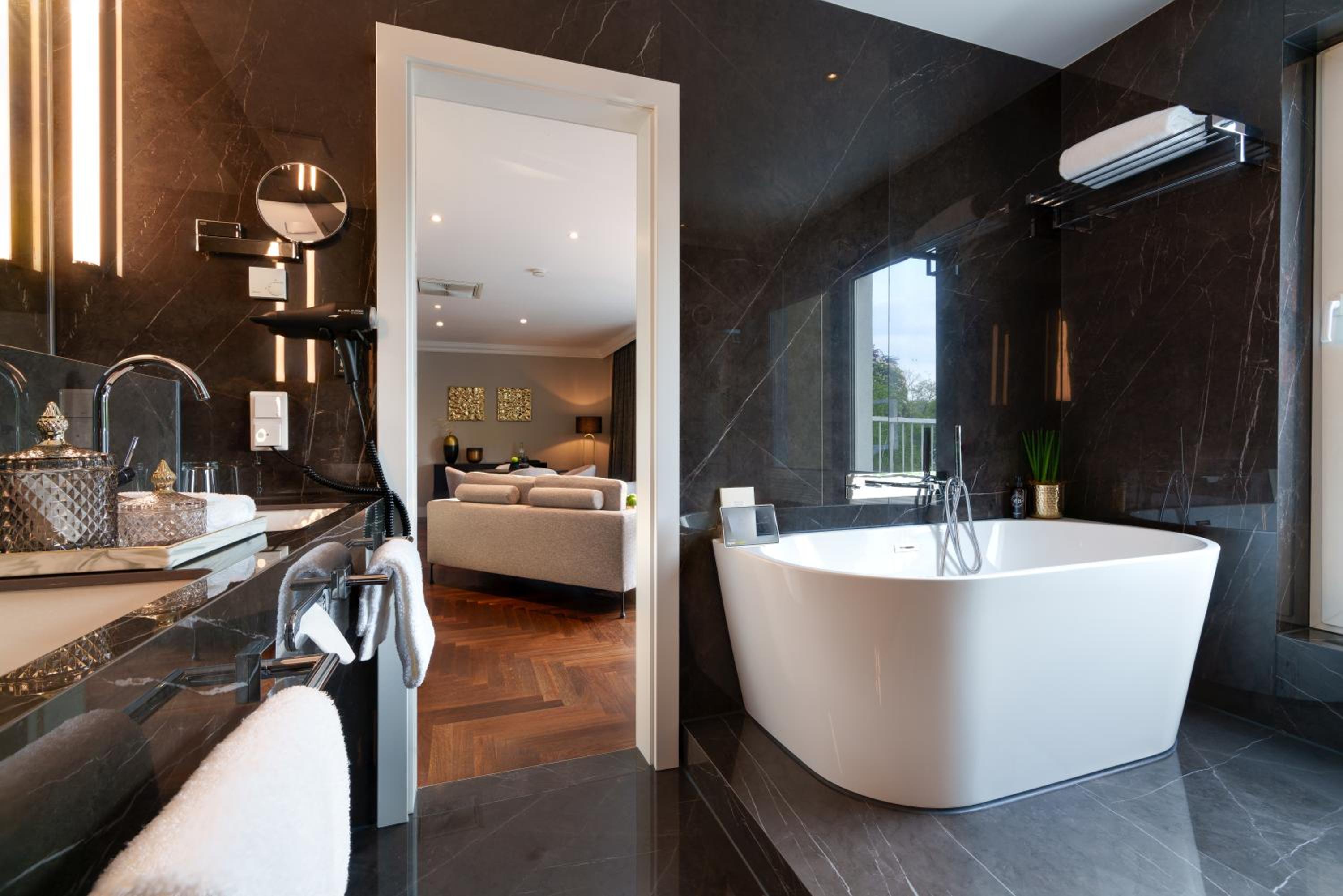 Penthouse with Roof Terrace