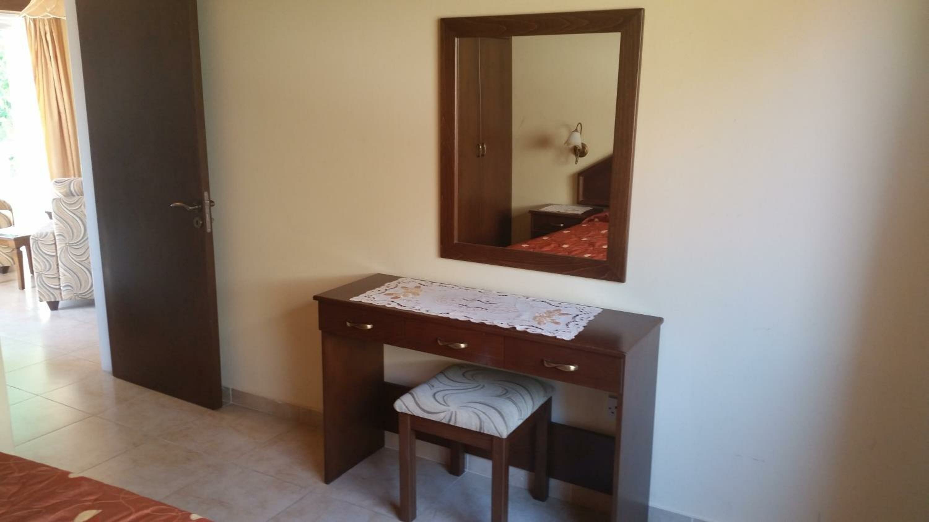 One-Bedroom Apartment (2 - 3 Adults)