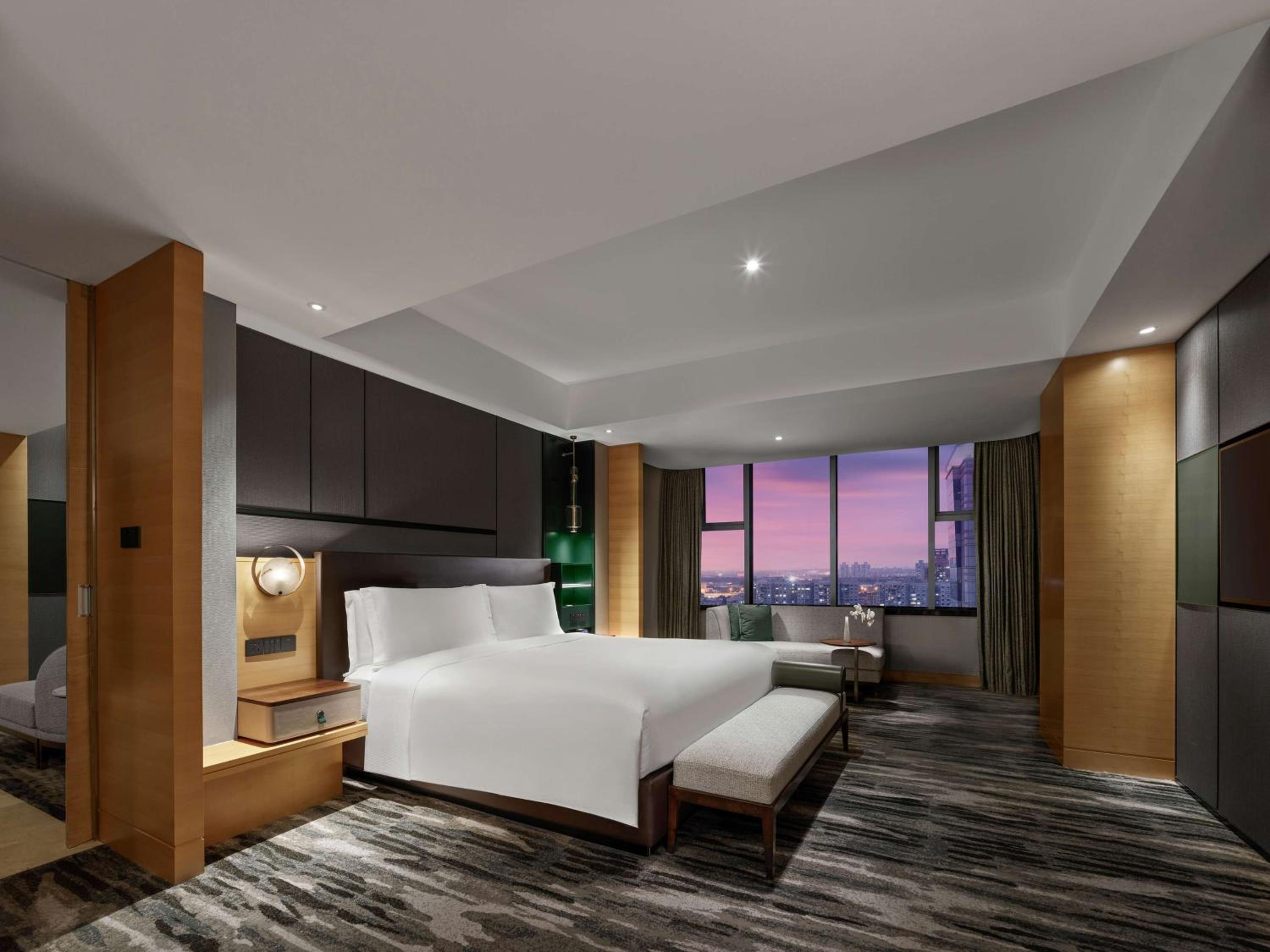 King Deluxe Suite
