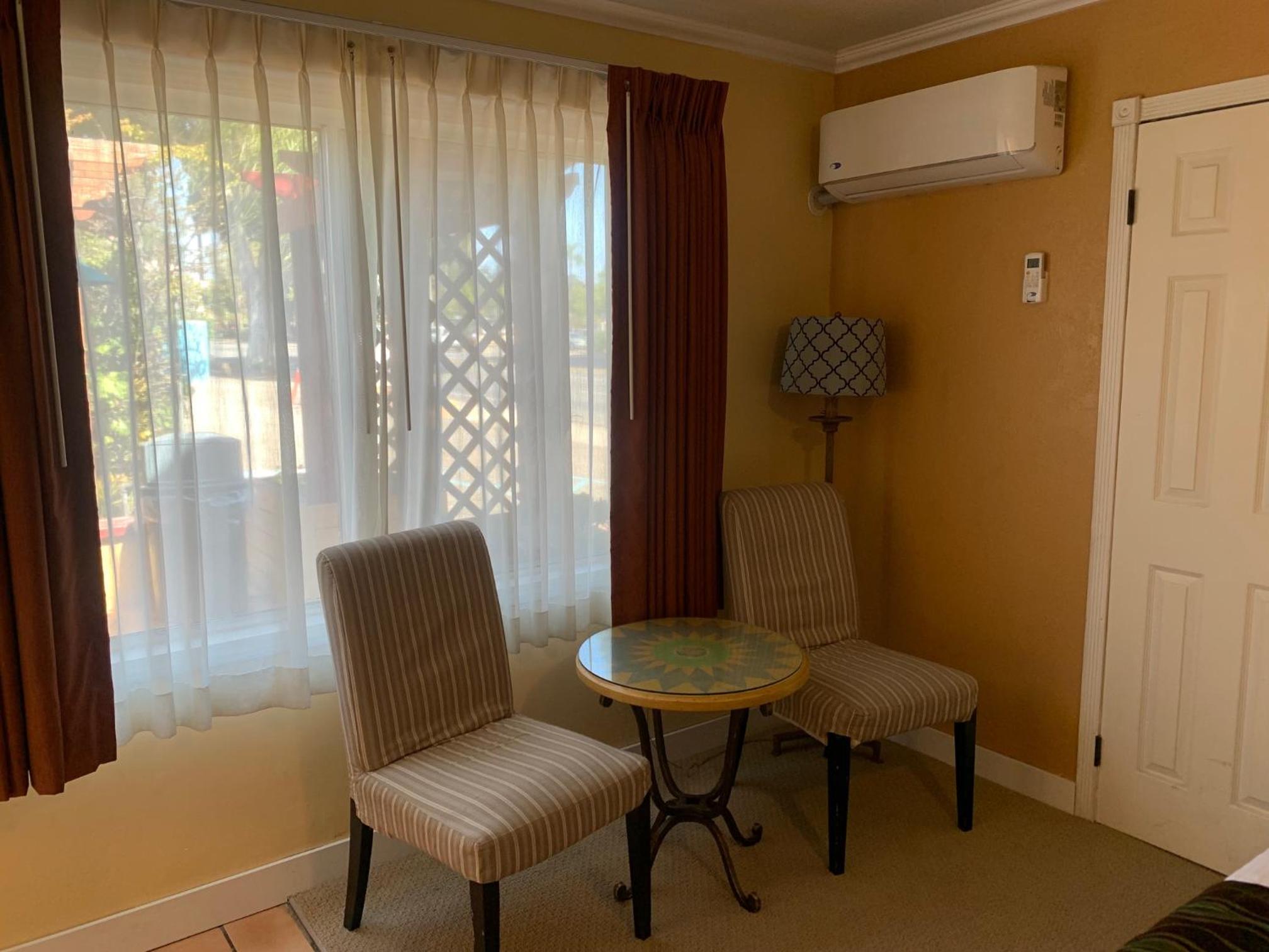 Queen Room - Disability Access
