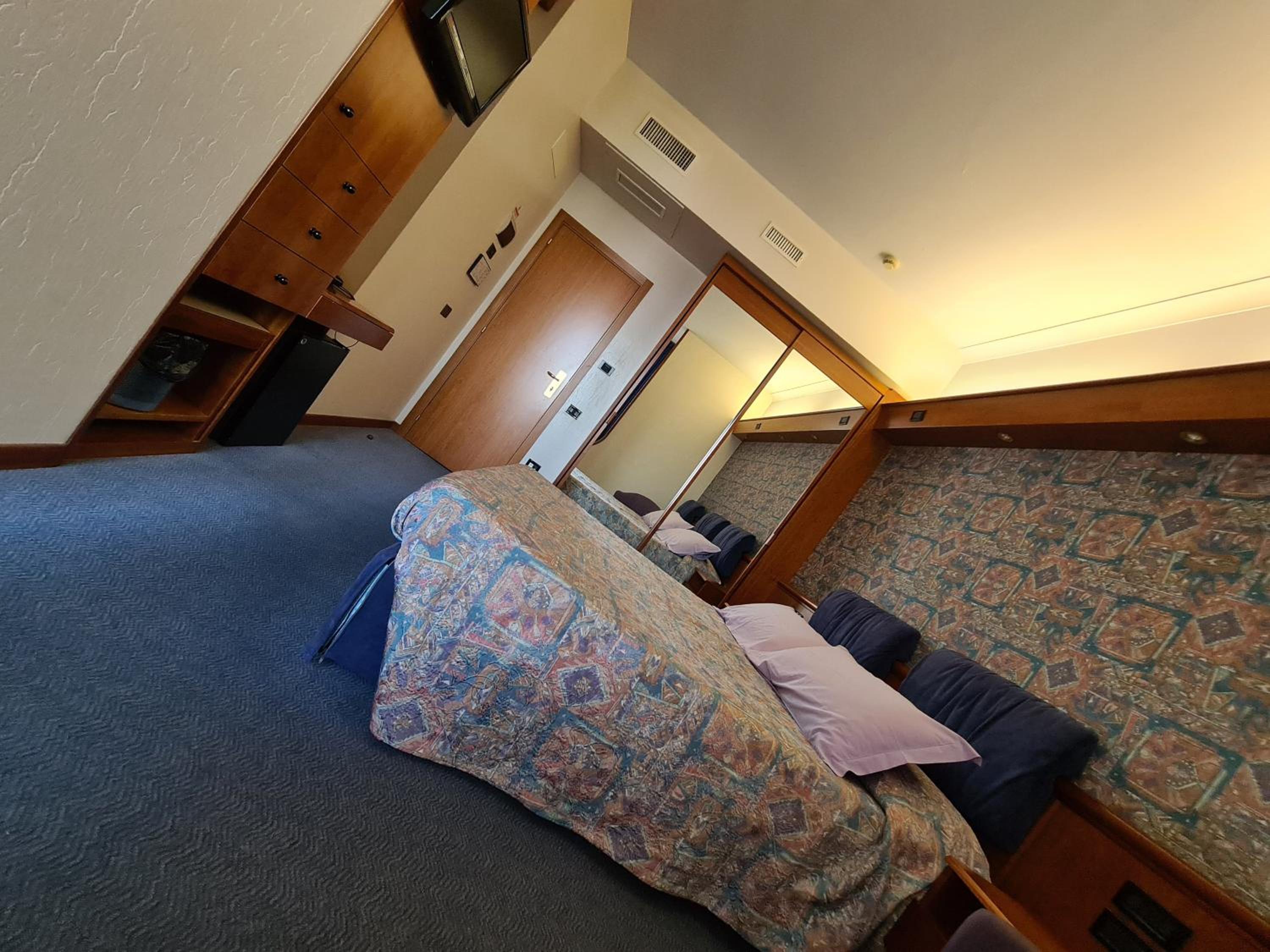 Double or Twin Room with Balcony and Sea View