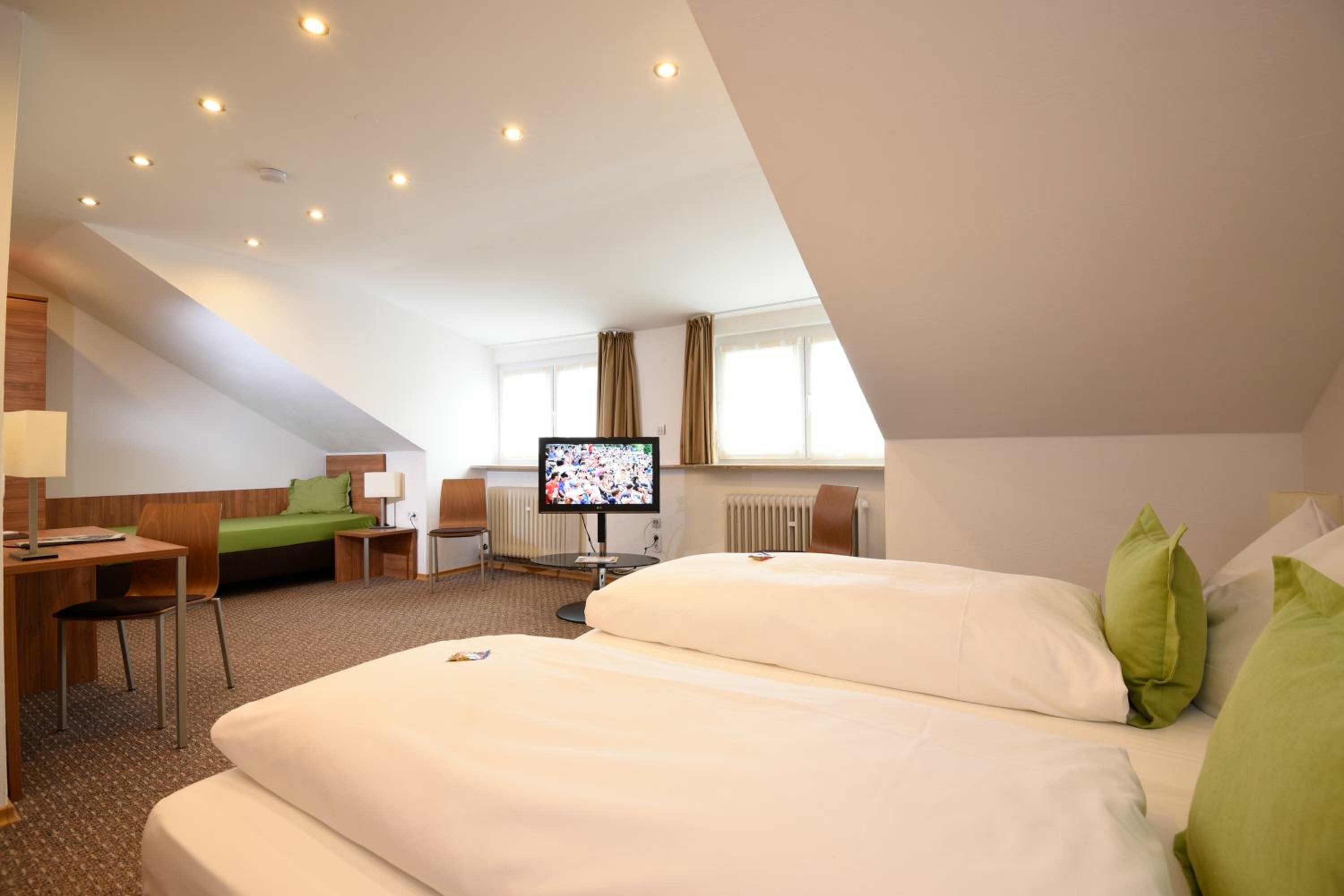 Triple Room with Bathroom