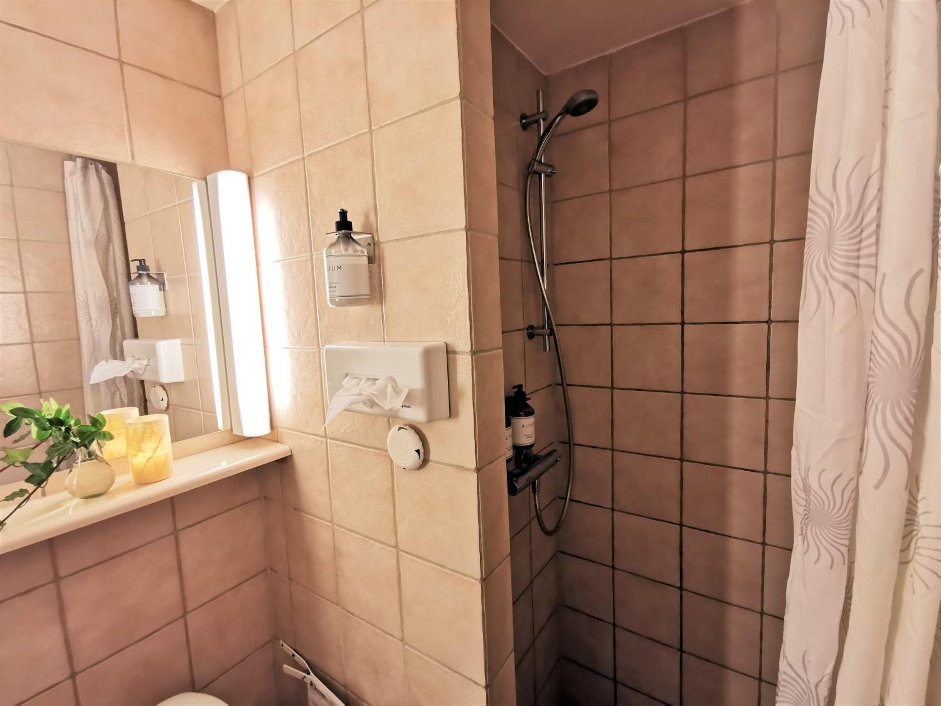 Double or Twin Room with view to pedestrian street of Ribe the 