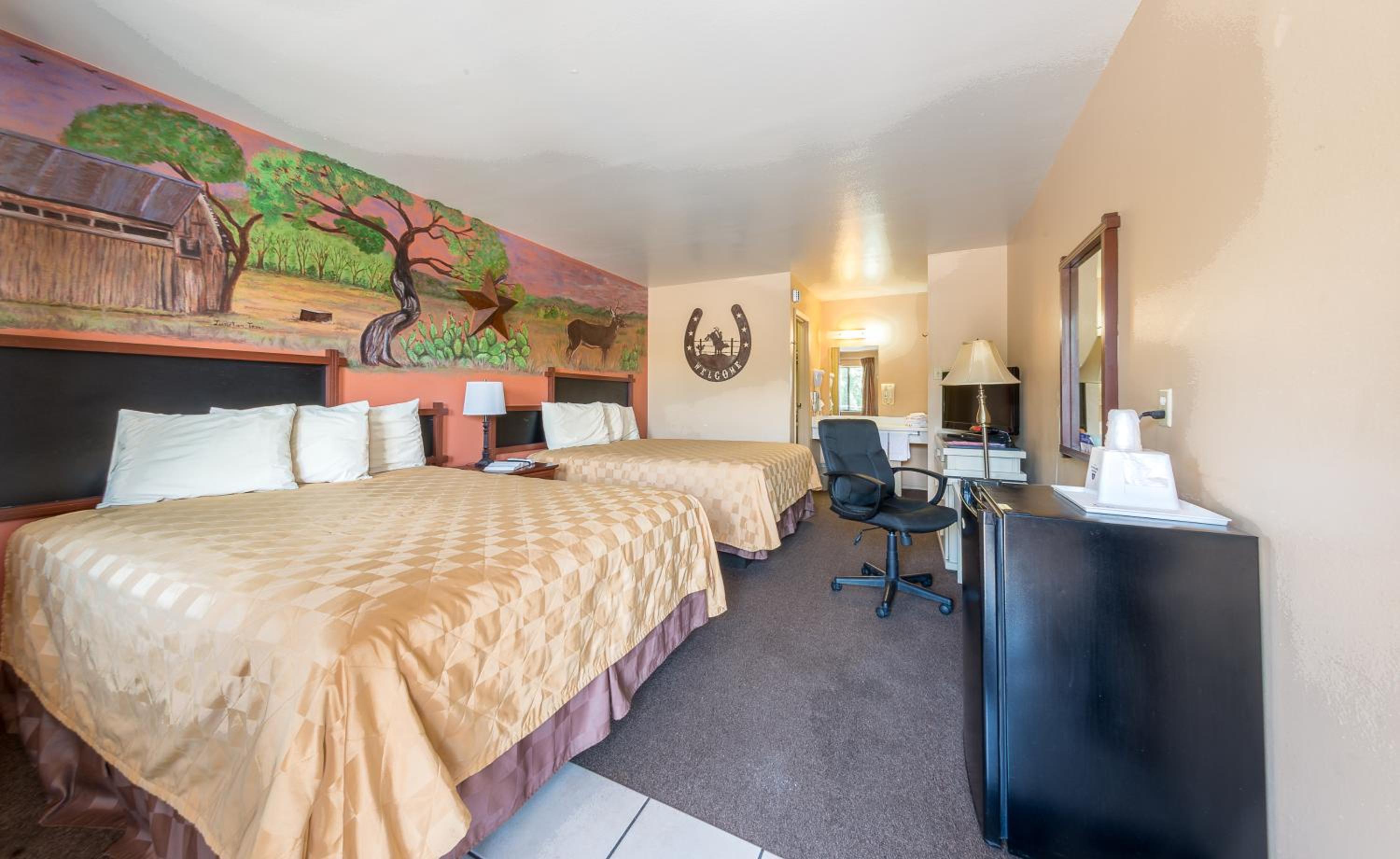 Queen Room with Two Queen Beds - Non-Smoking