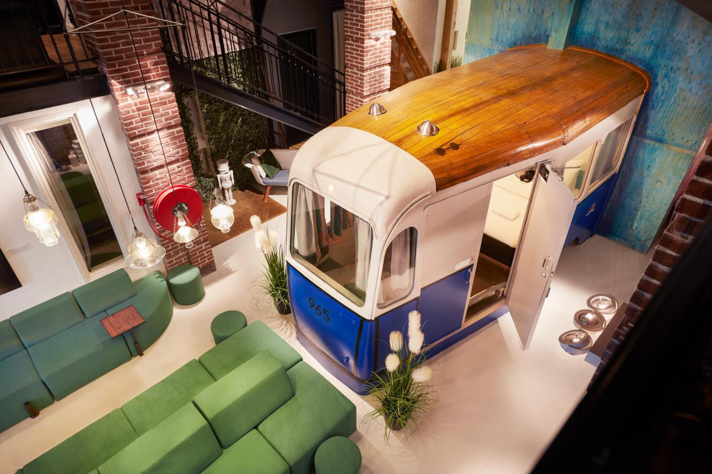 Tram Cart (shared bathroom)