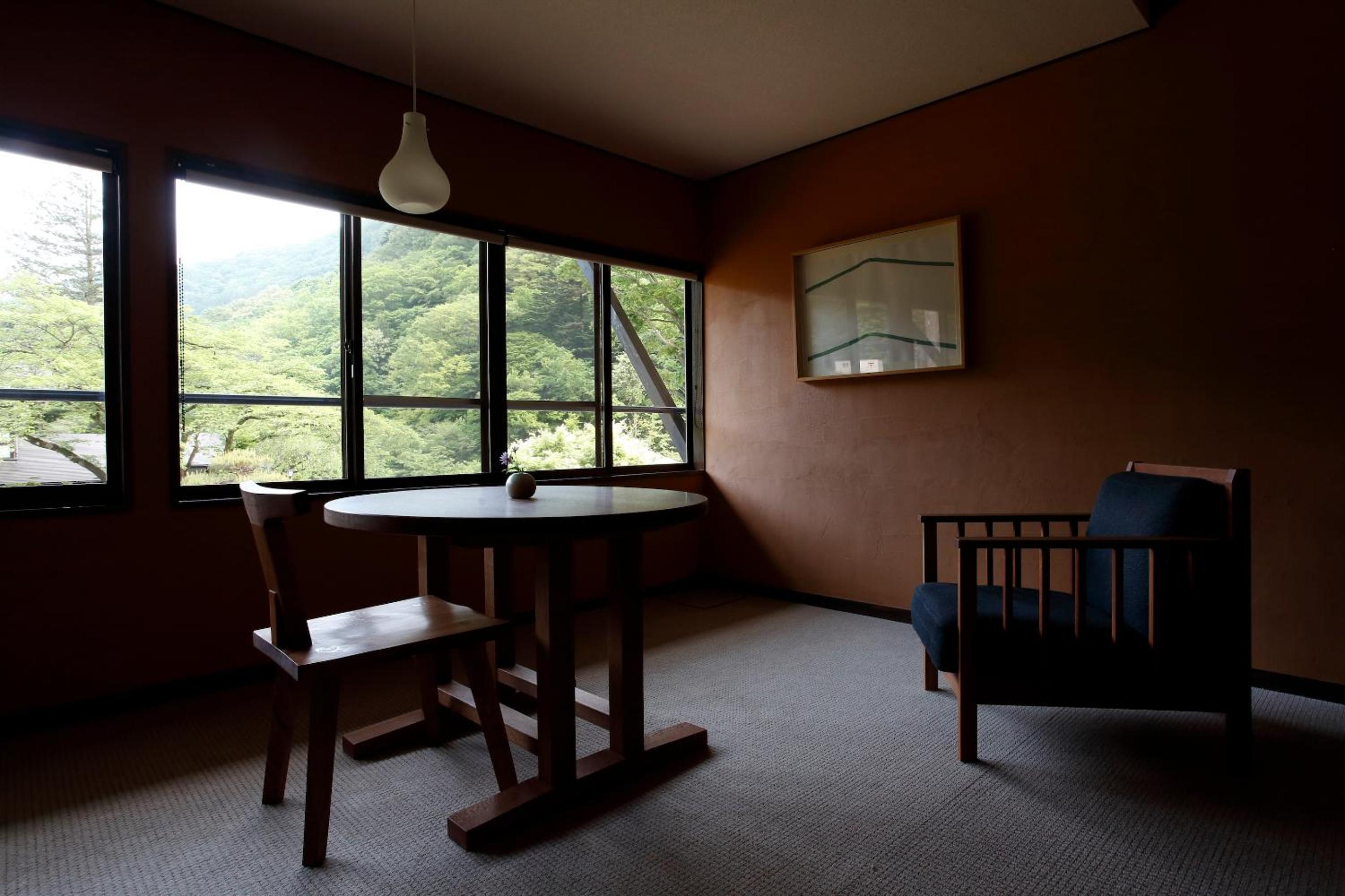 Standard Single Room with Shared Bathroom