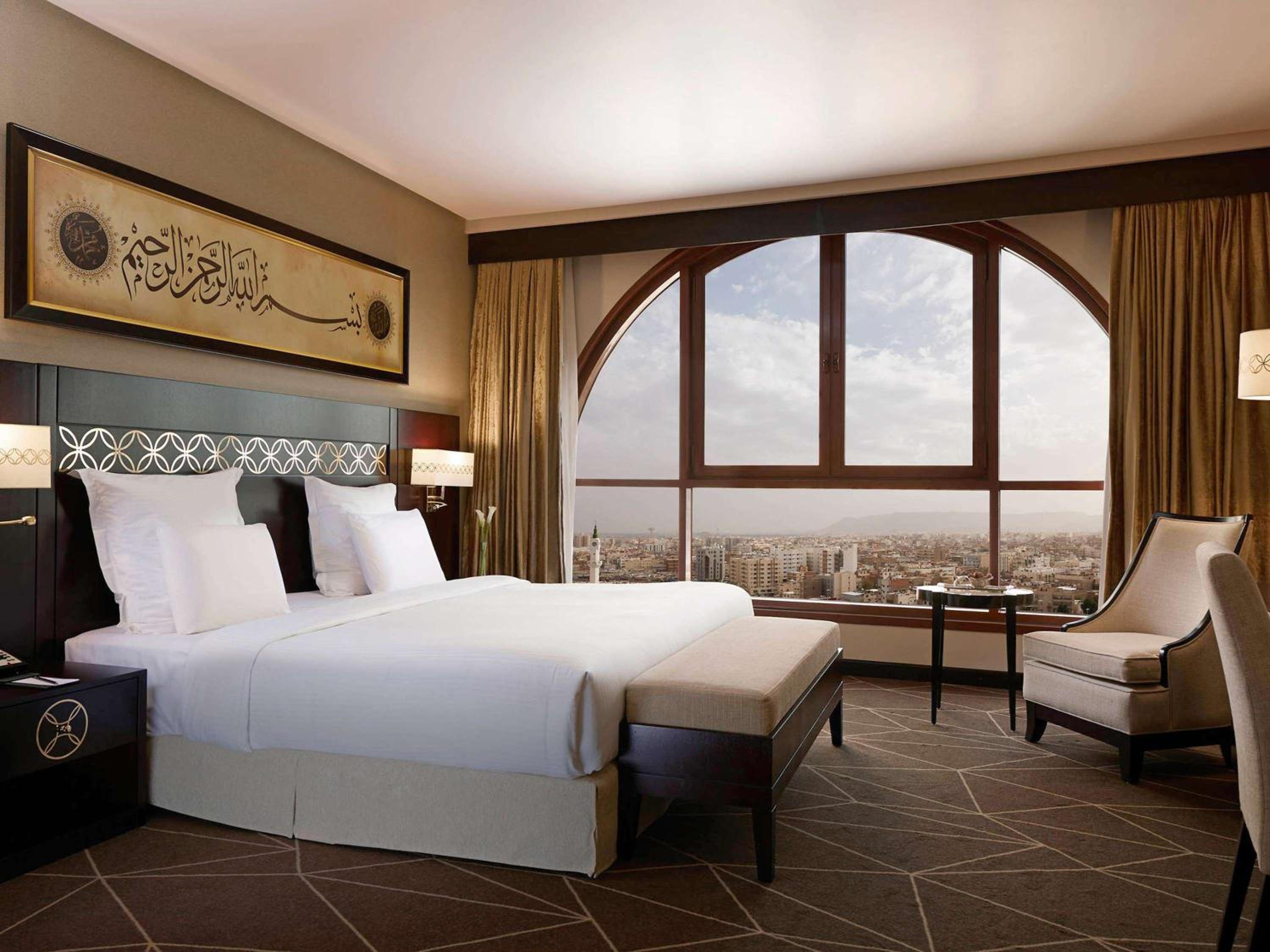 Deluxe Suite with City View
