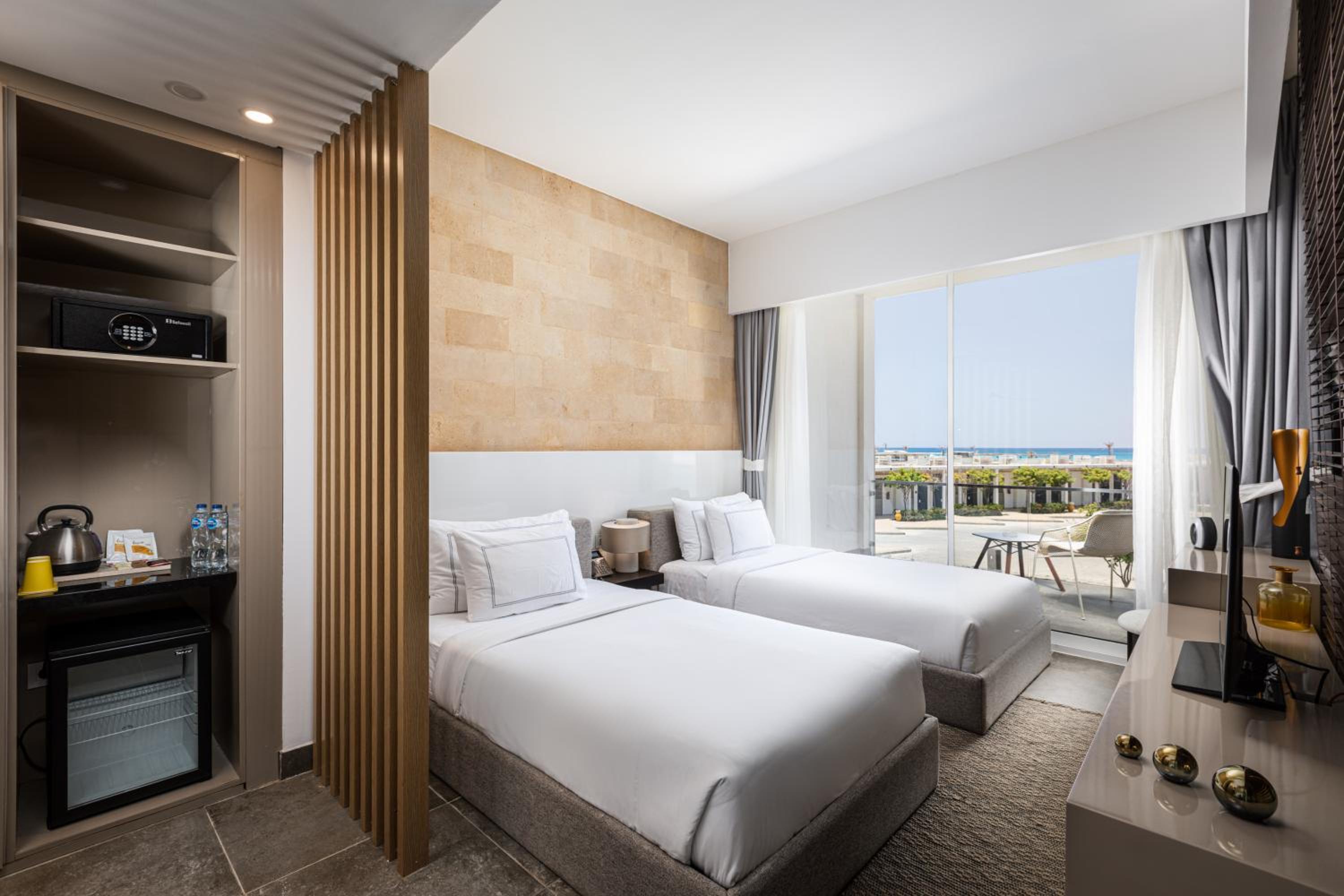 Deluxe Twin Room with Sea View