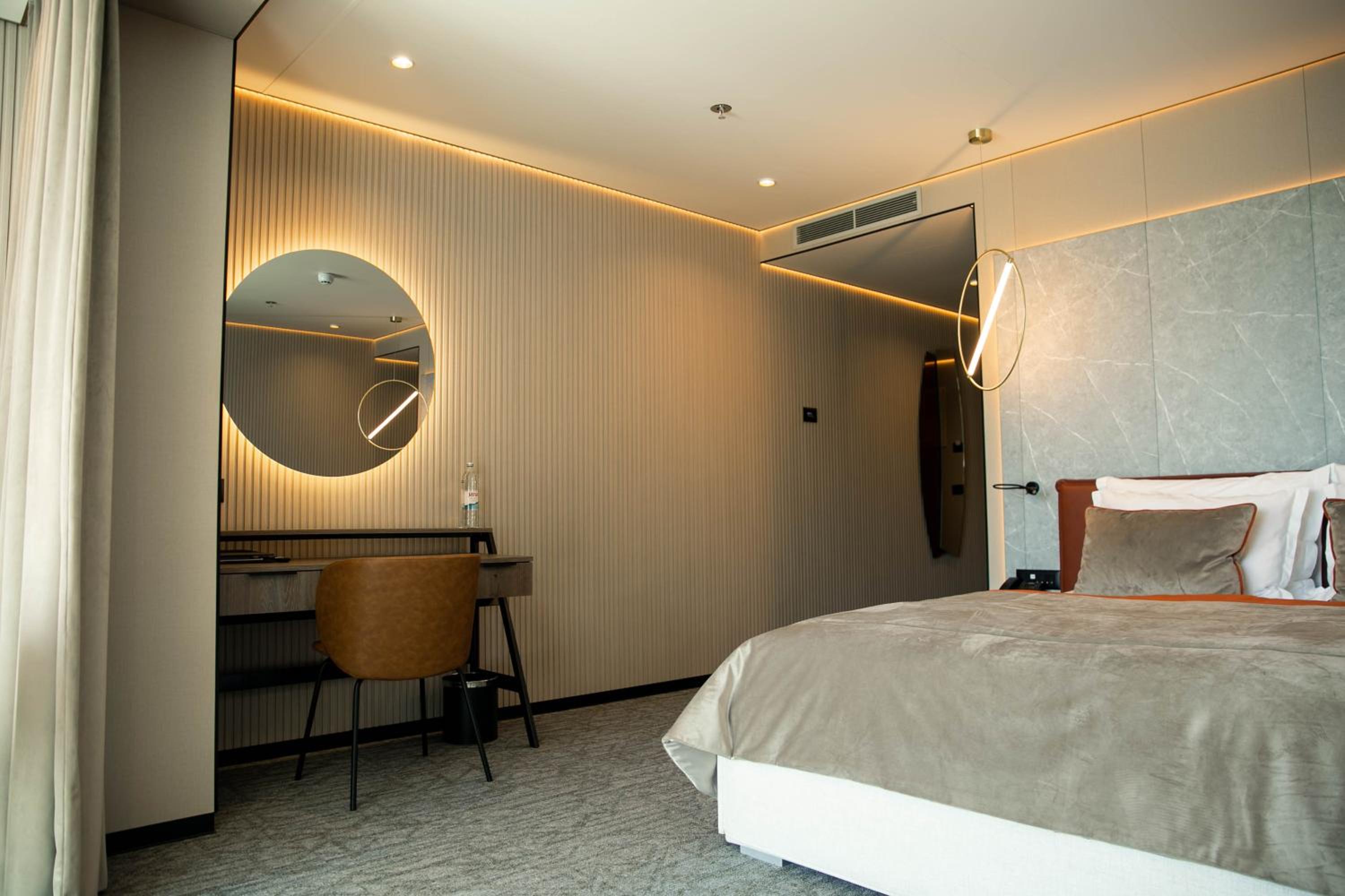 Studio with Spa Bath