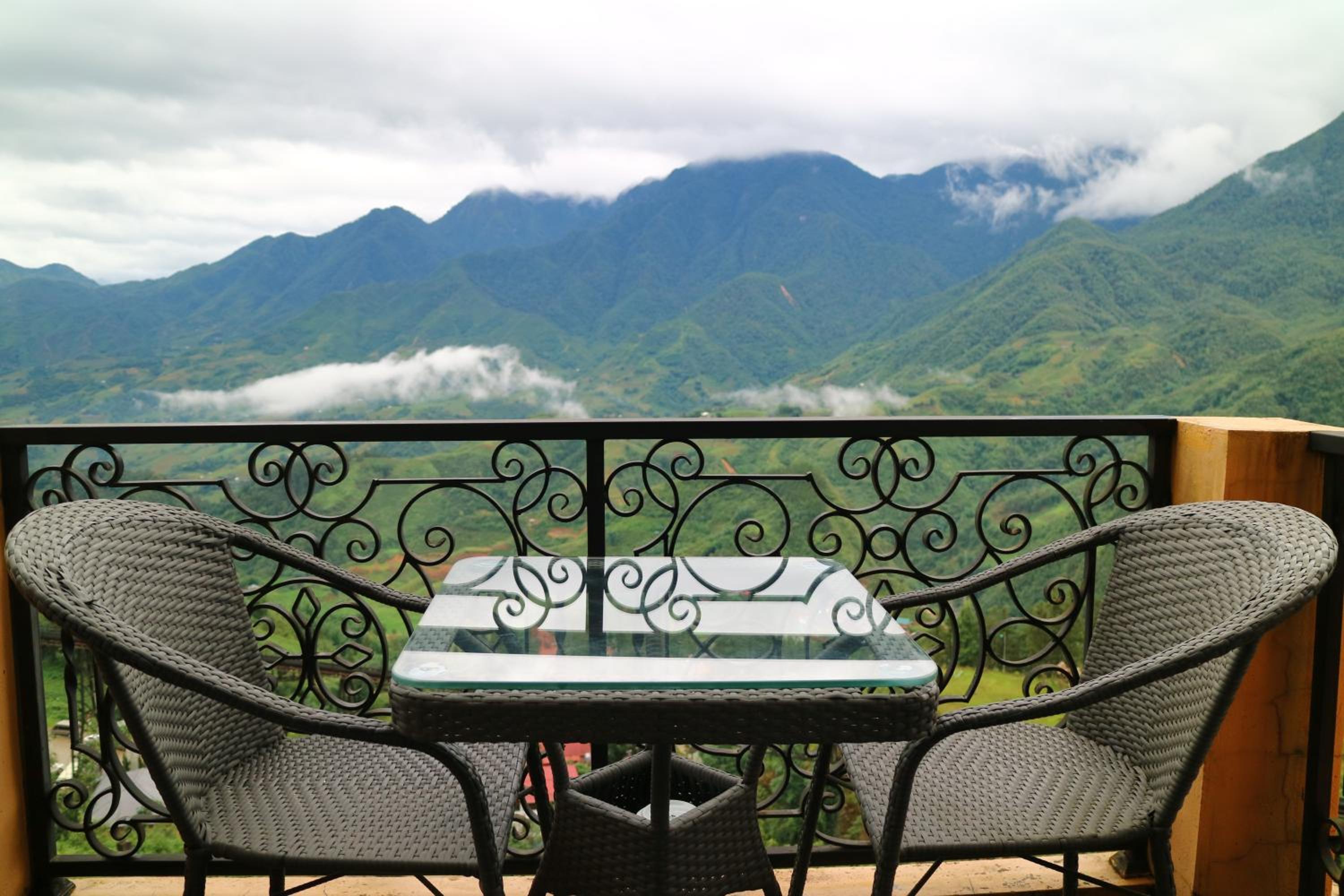 Premier Deluxe Room with Balcony