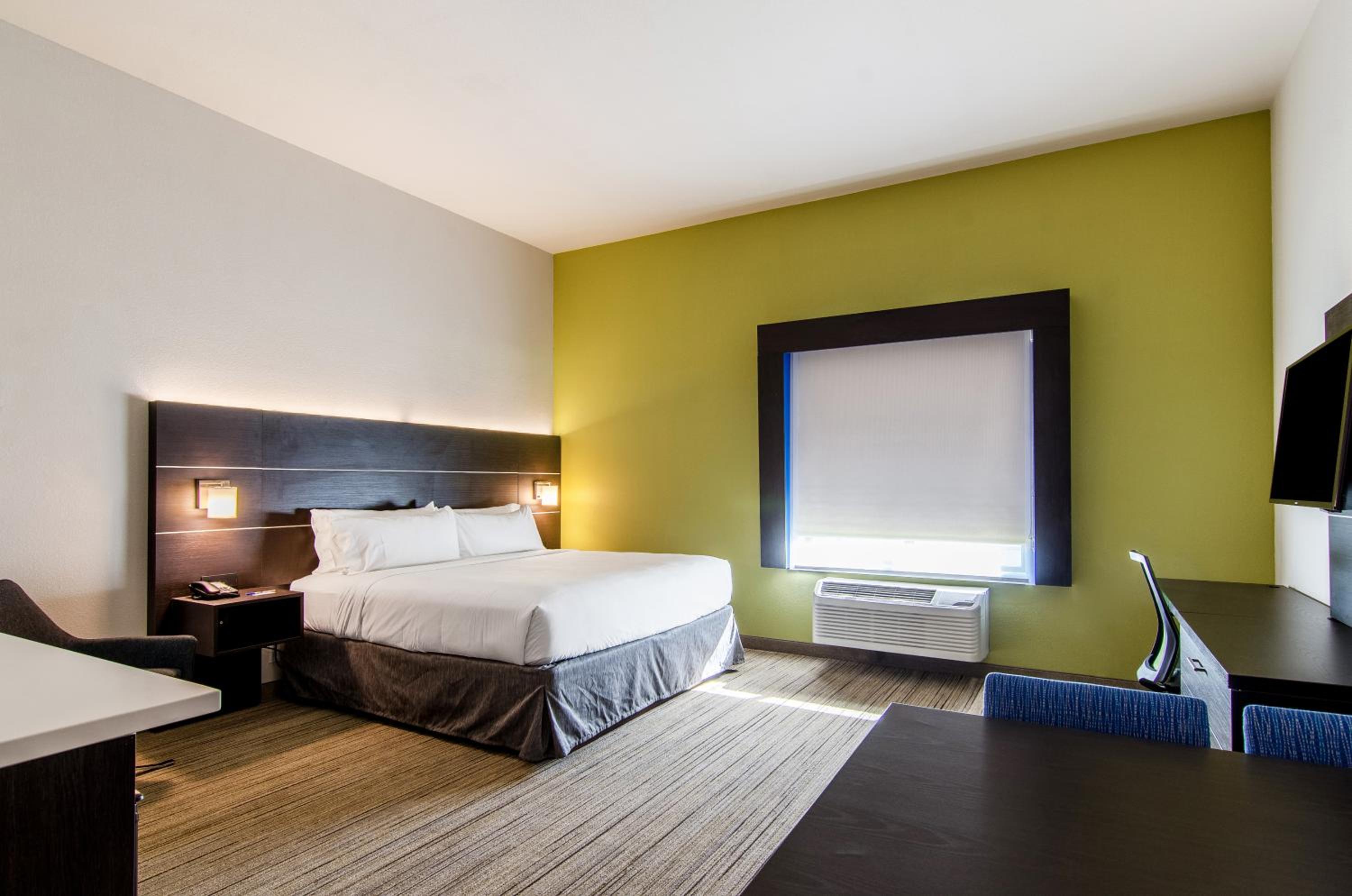 Standard King Room with Extra Space