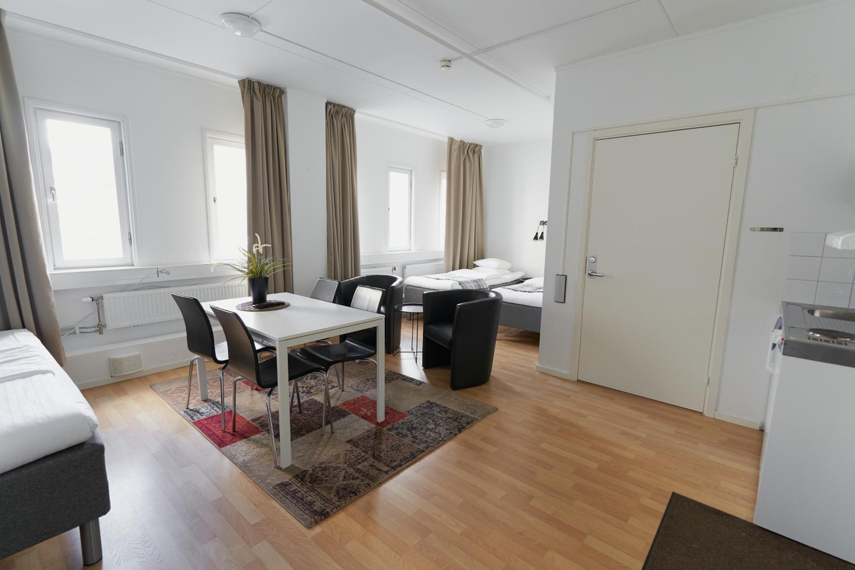 Economy Triple Room