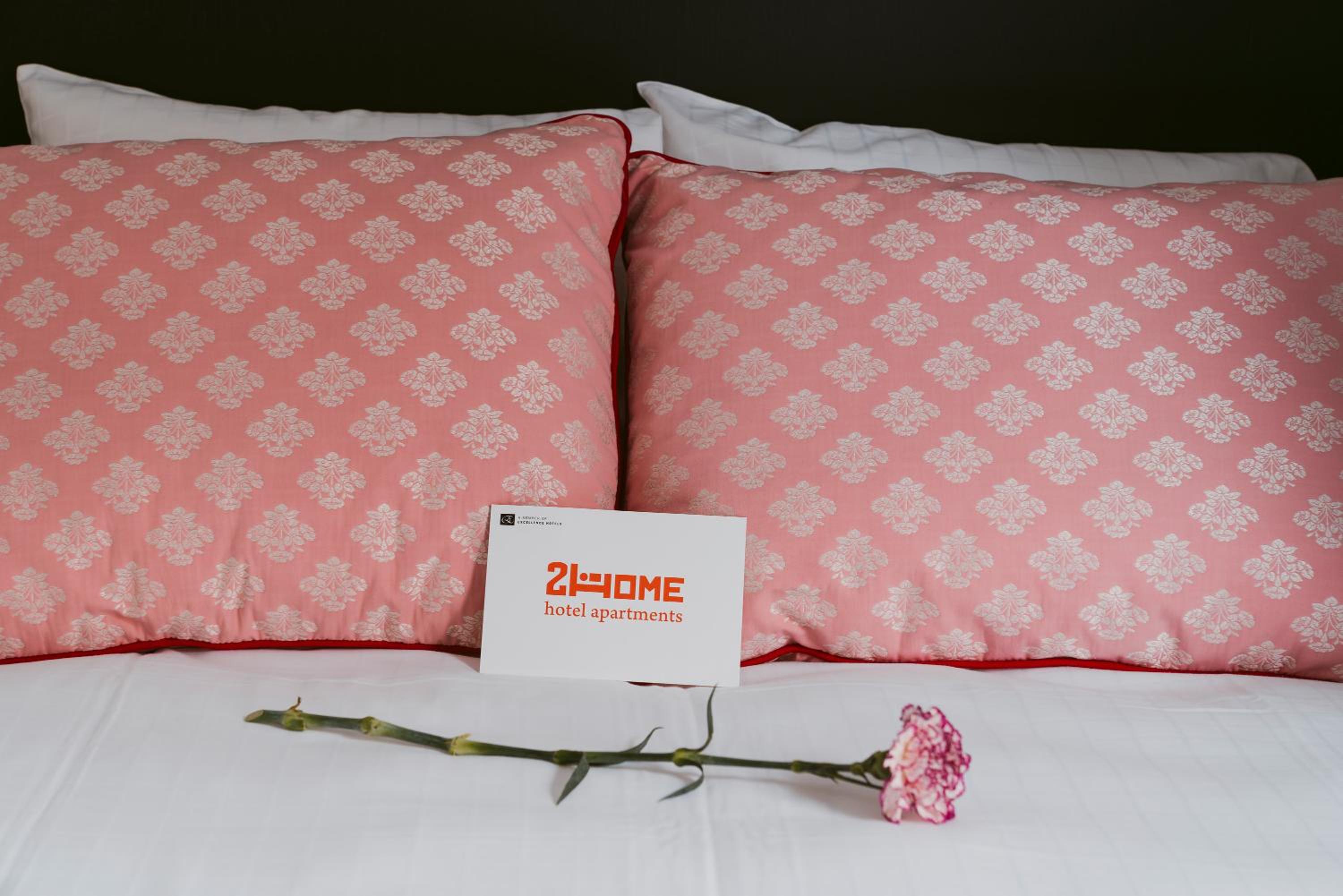 Small Double (55 in bed)