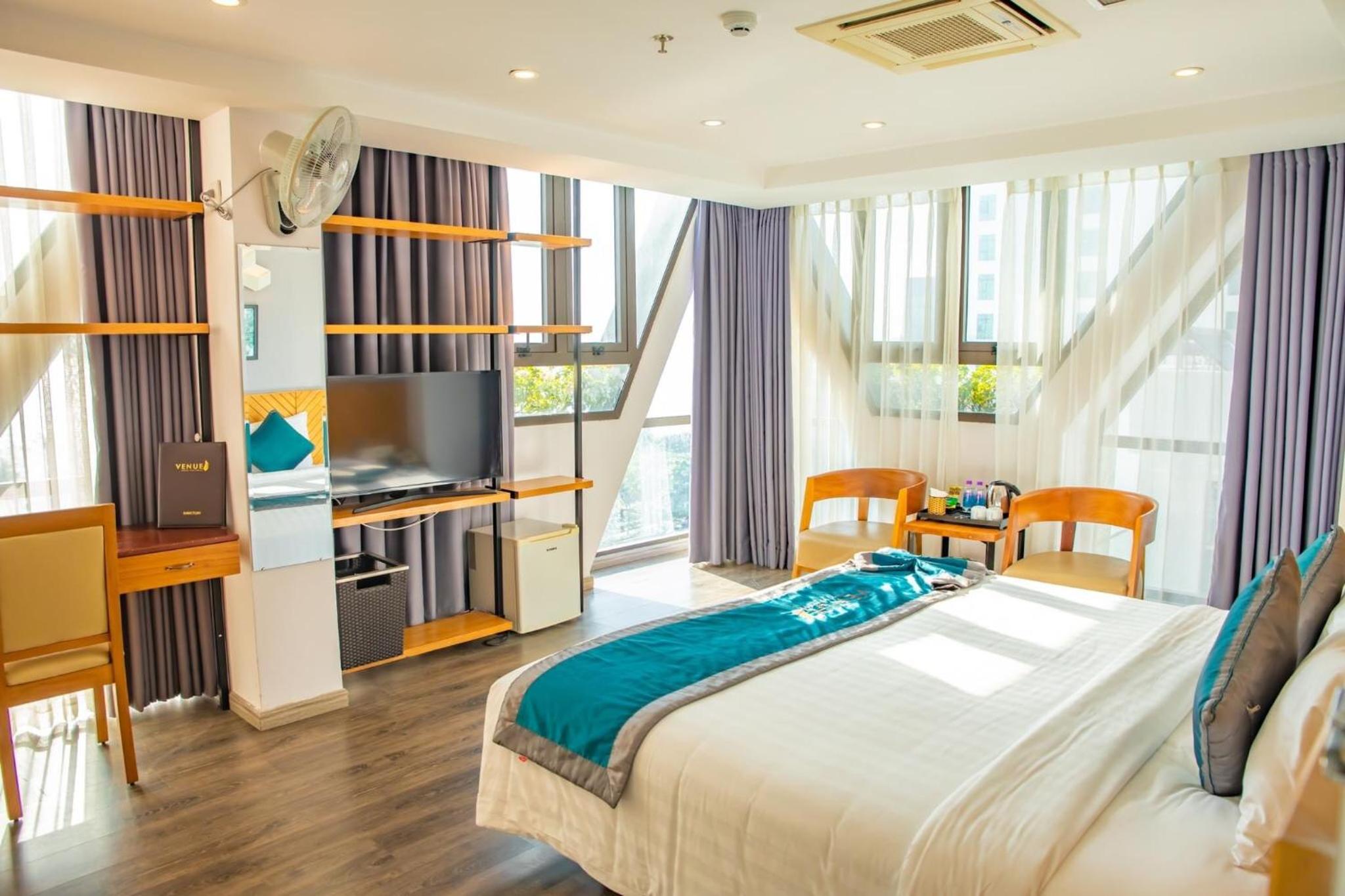Senior Deluxe Room with Sea View
