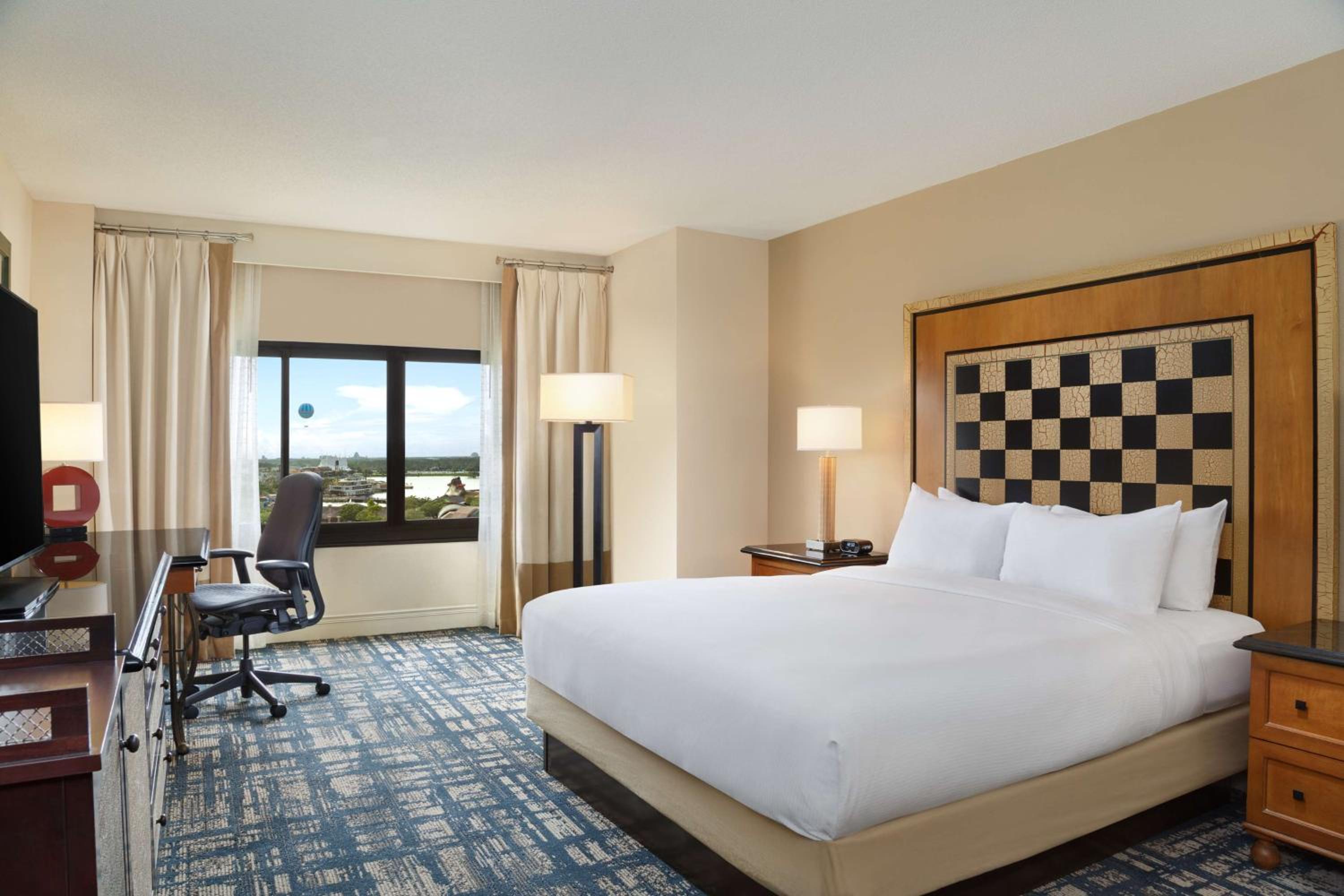 King Room with Disney Springs View - Mobility Accessible