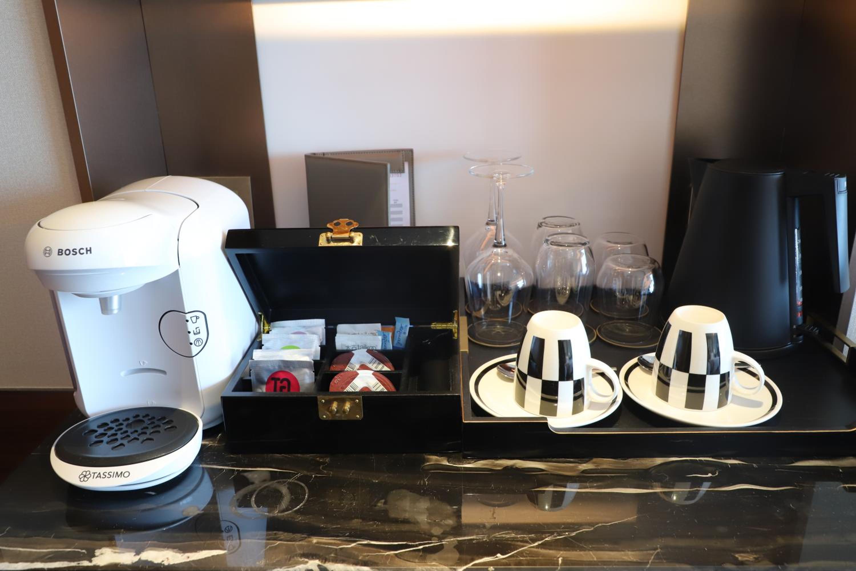 1 King Bed Junior Suite Pearl River View