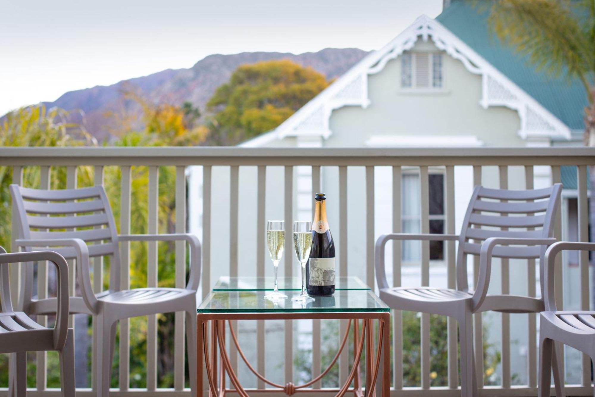 Luxury Studio (sleeps 4)