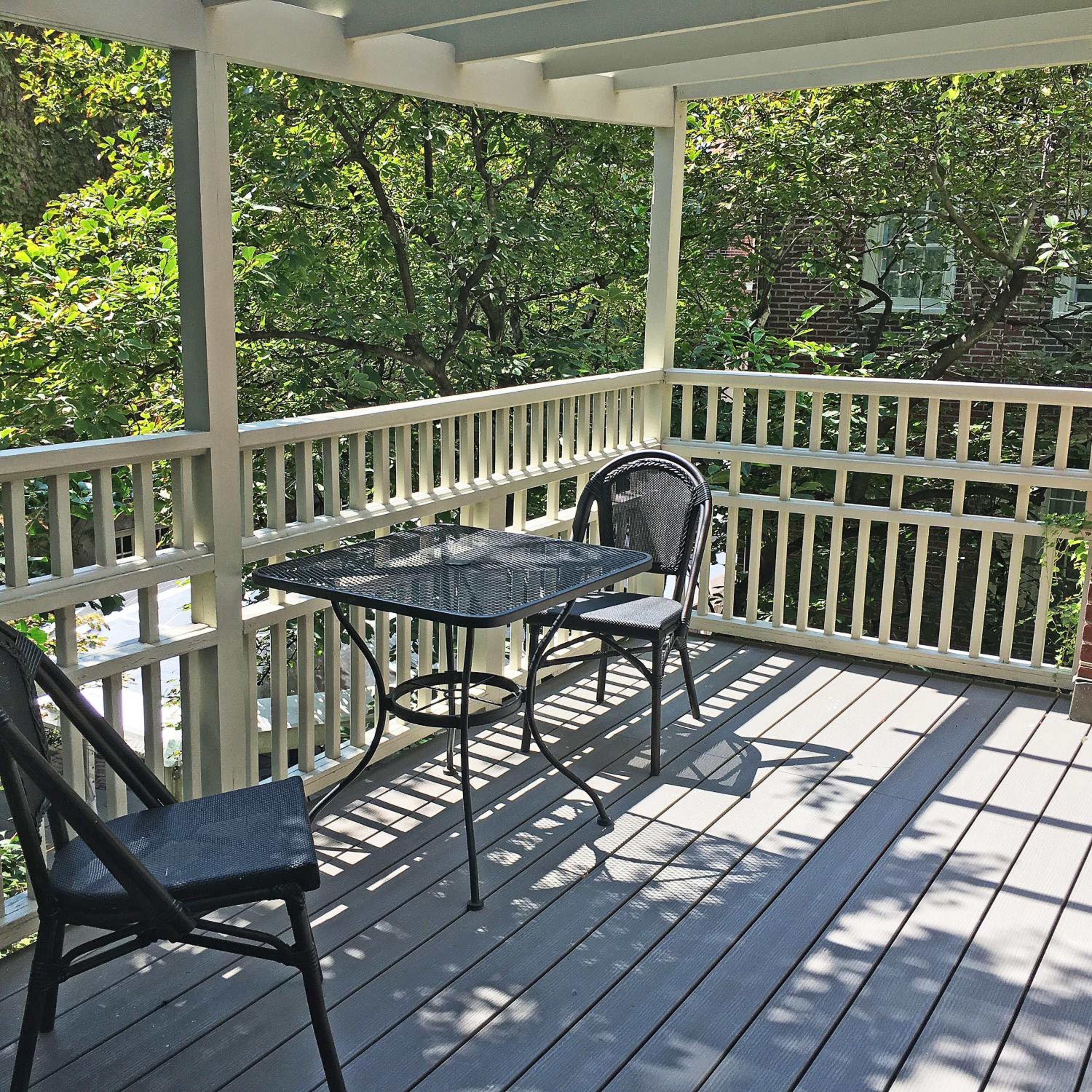 Apartment with Garden View